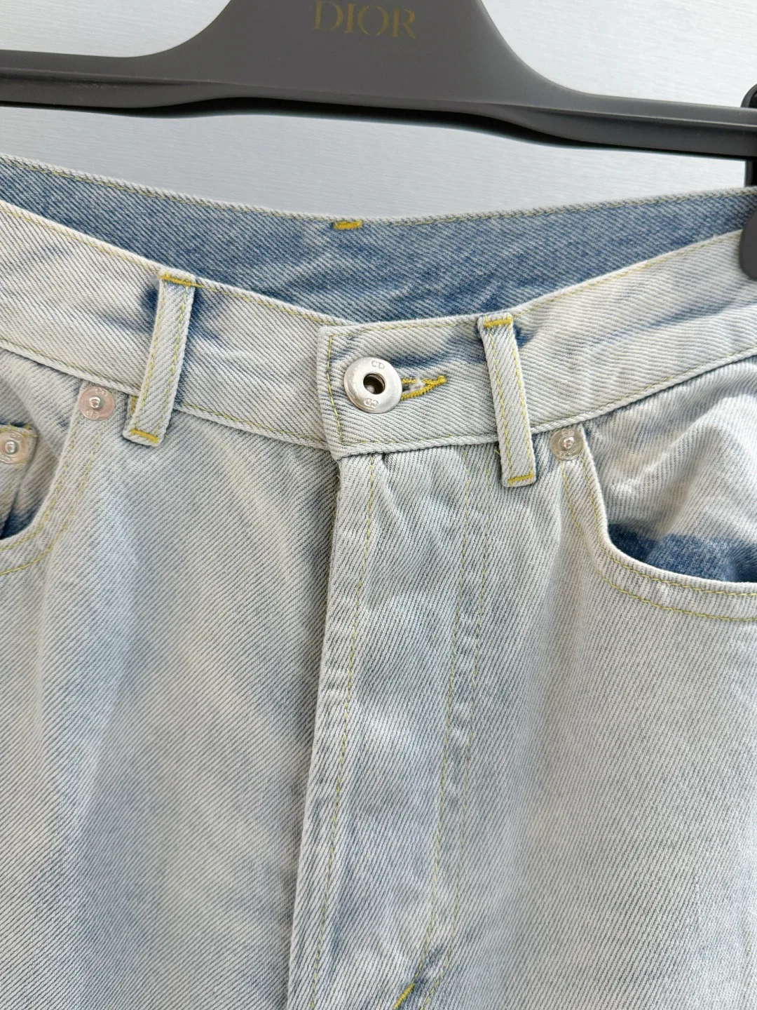 Джинсы Женские Christian Dior 17340485