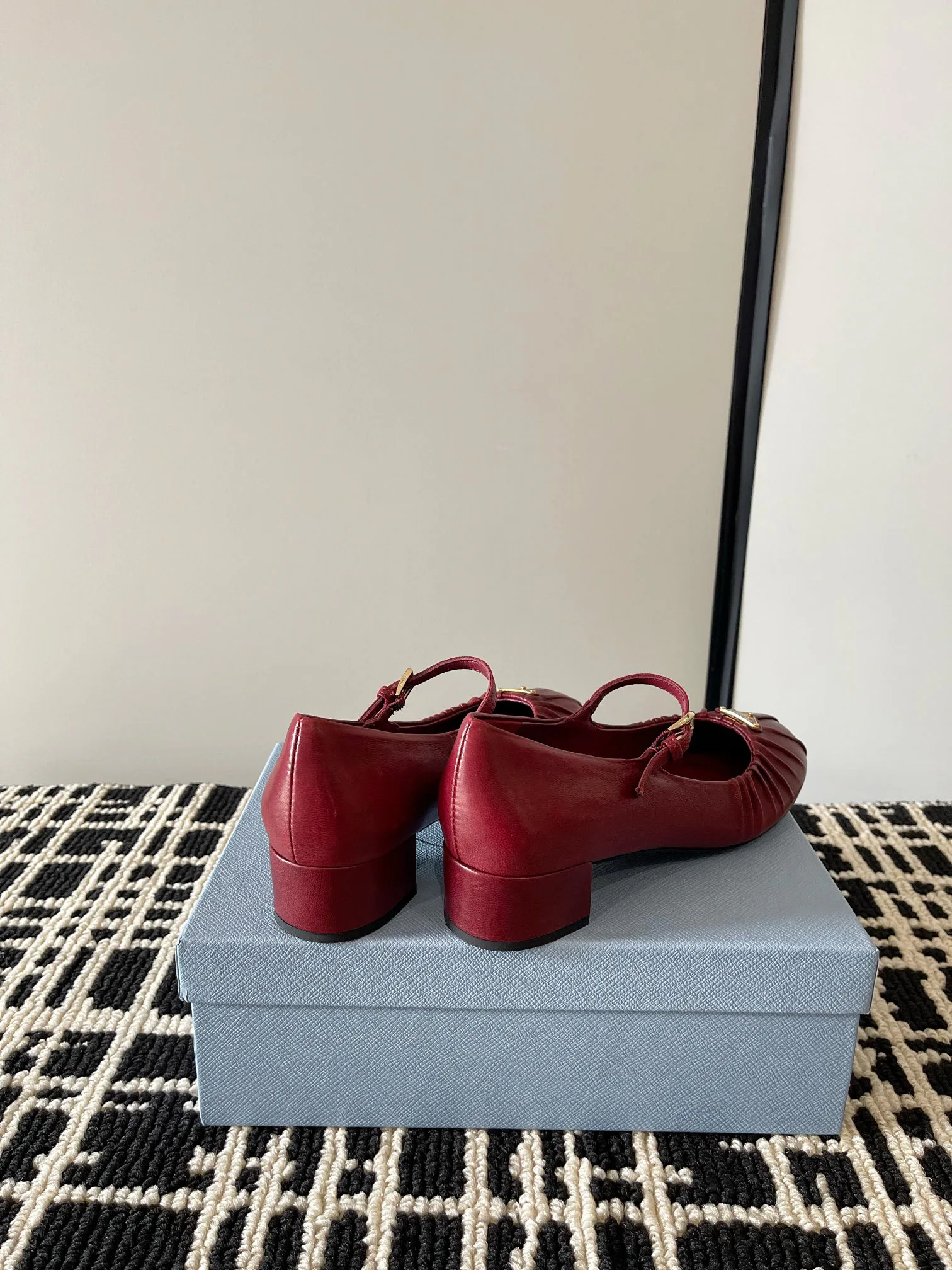 Босоножки Женские Prada 11407429