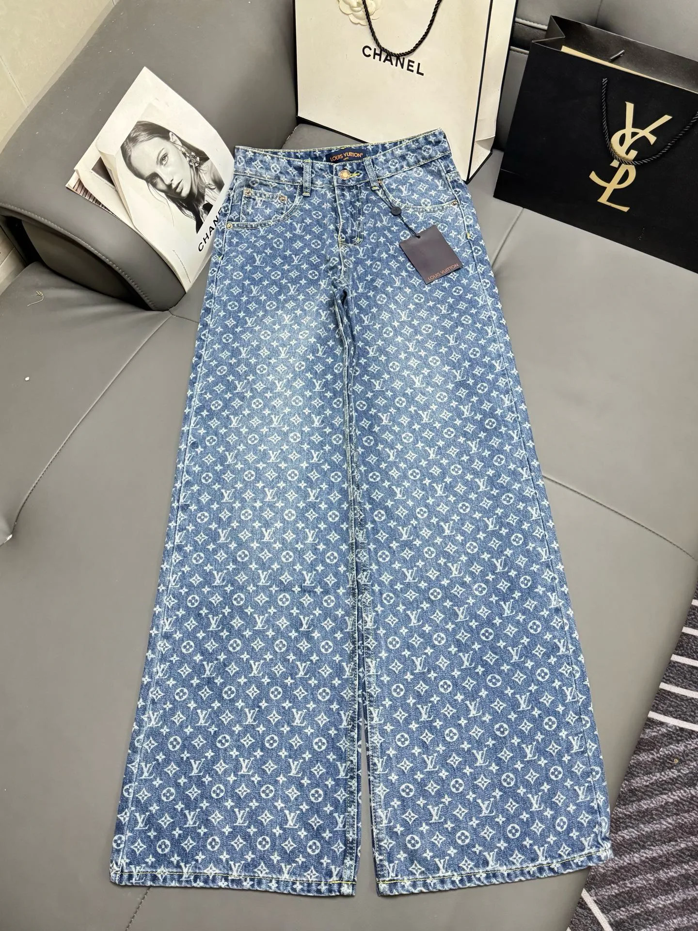 Джинсы Женские Louis Vuitton 13129548