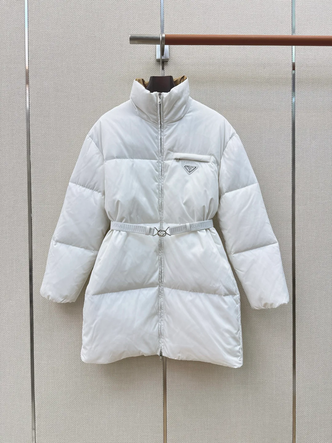Куртки И Пуховики Женские Prada 18188789