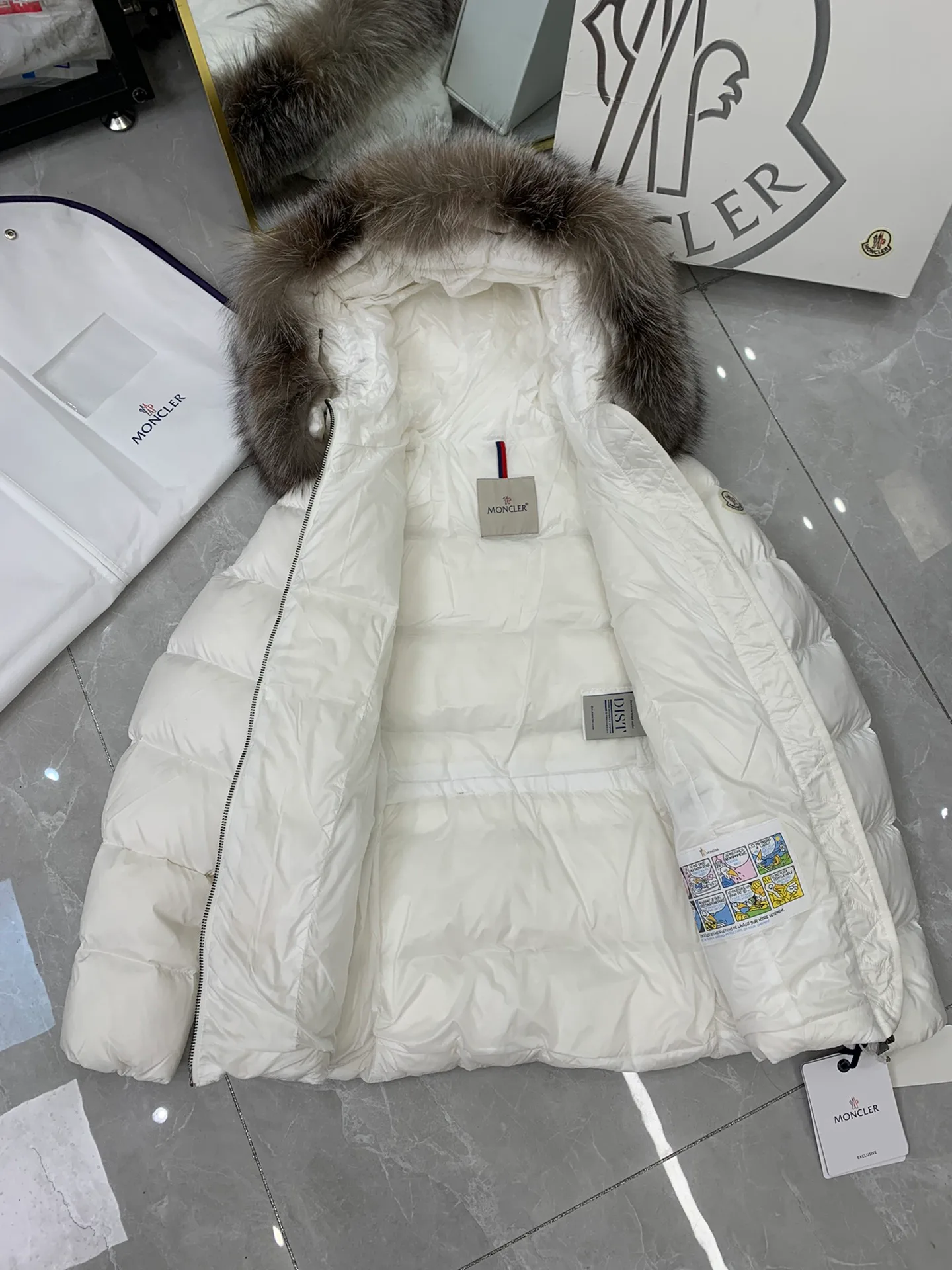Куртки И Пуховики Женские Moncler 18188708