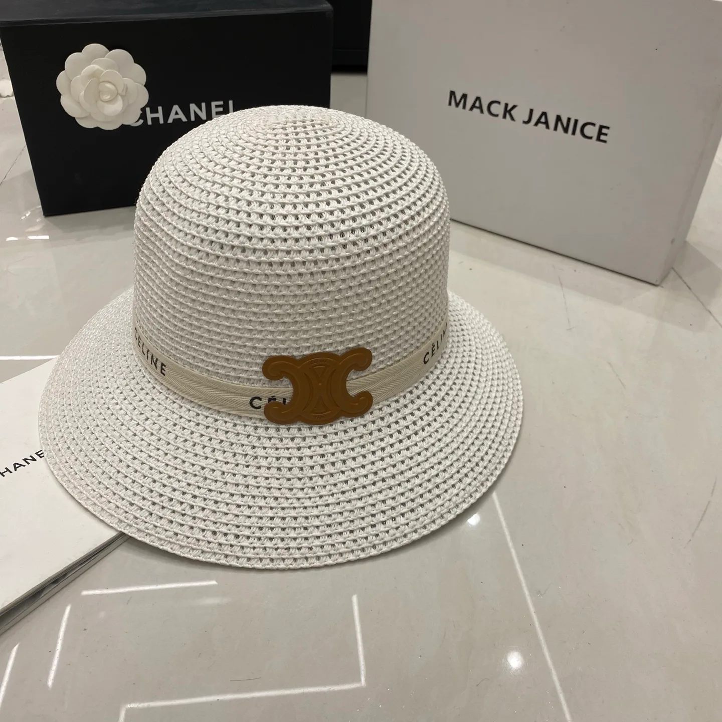 Головные Уборы Celine 17498292