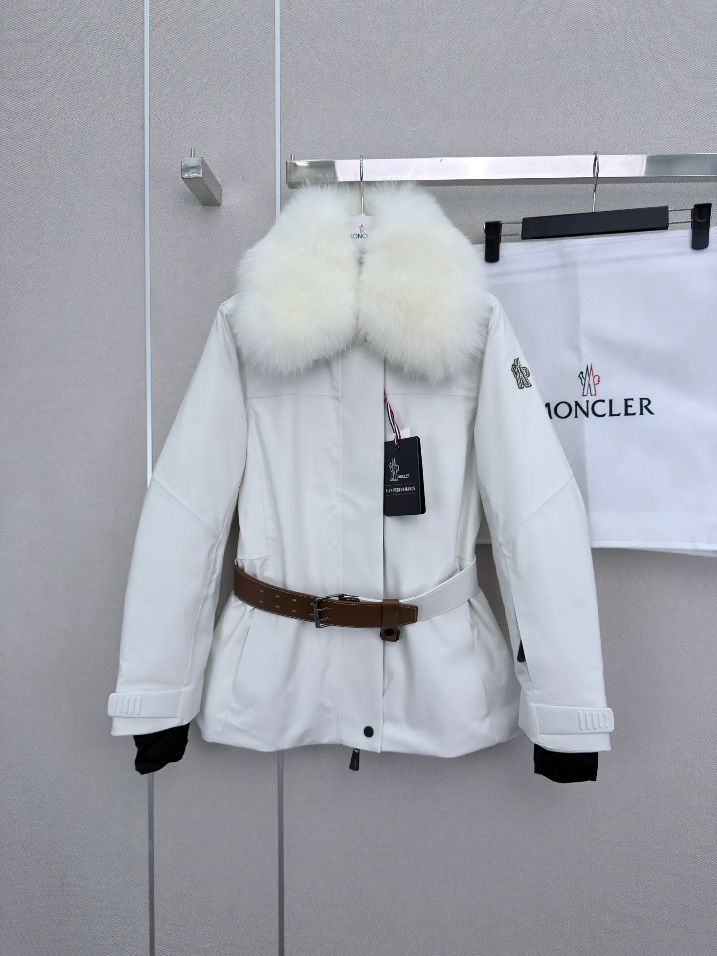 Куртки И Пуховики Женские Moncler 19727156