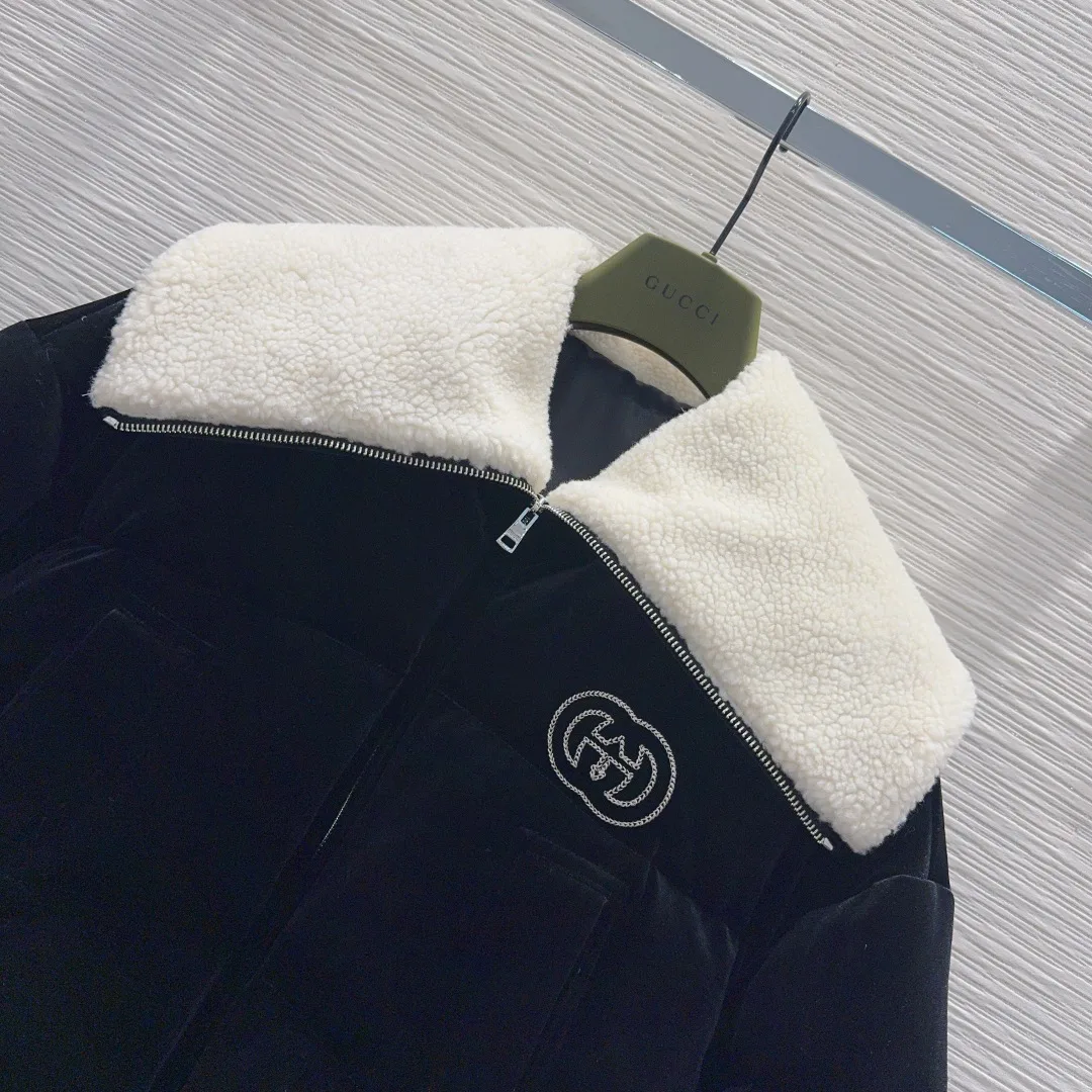 Куртки И Пуховики Женские Gucci 561795