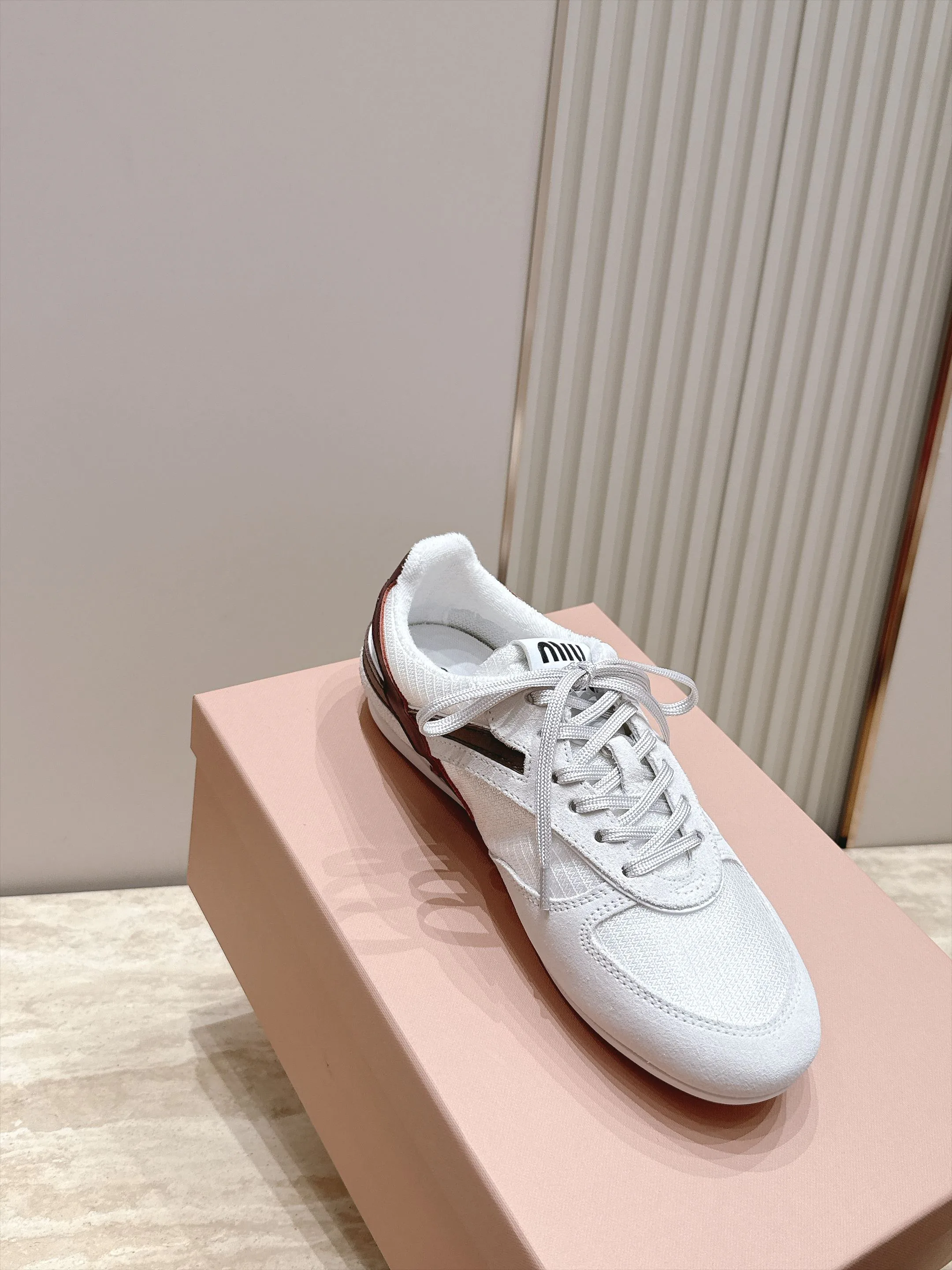 Кроссовки Женские Miu Miu 17963744