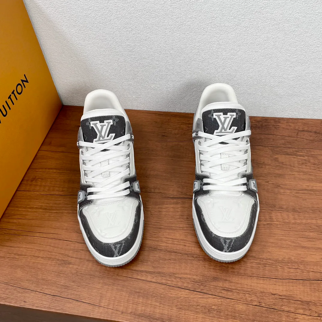 Кроссовки Женские Louis Vuitton 2556236