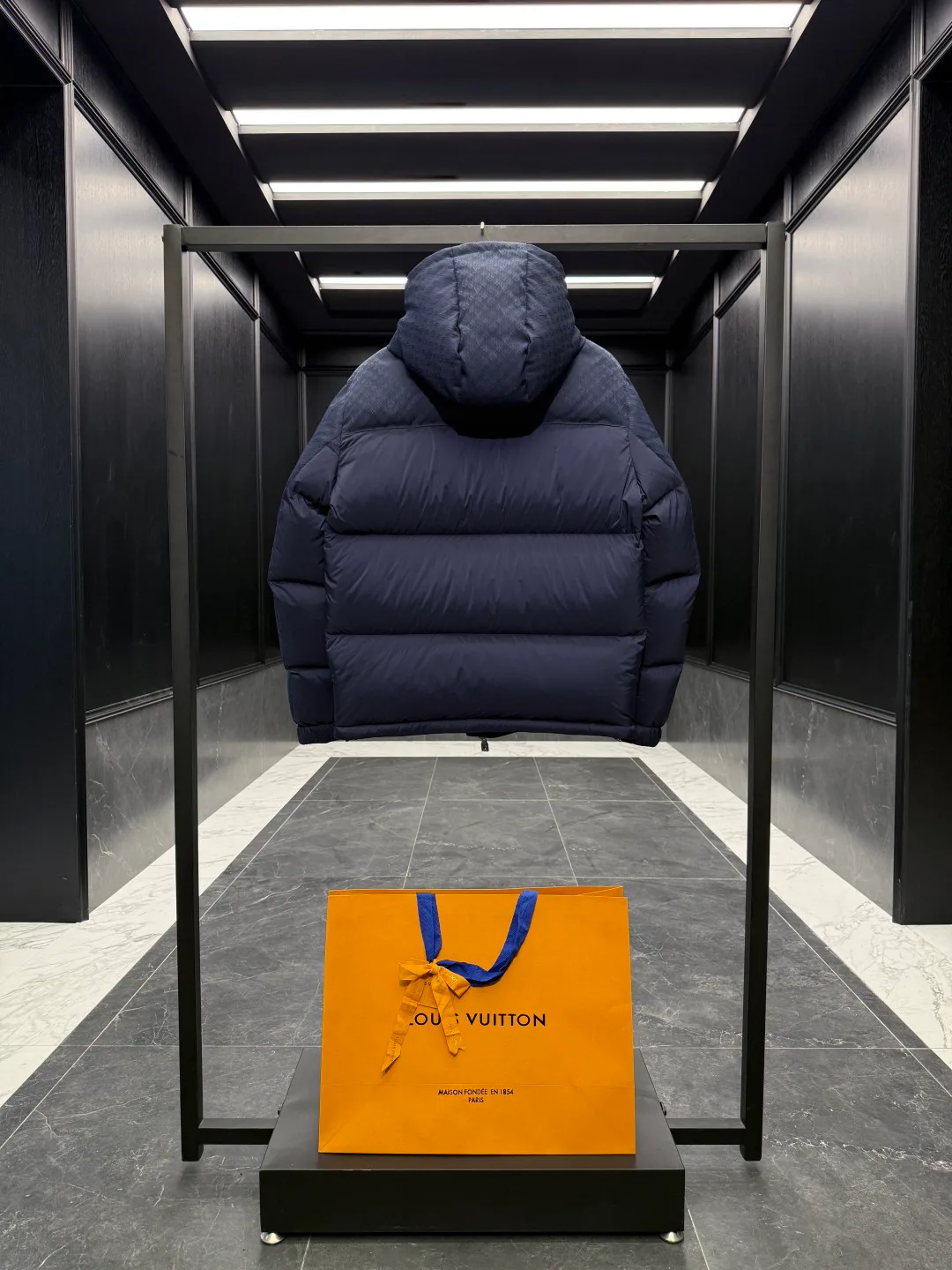 Куртки И Пуховики Женские Louis Vuitton 4848772