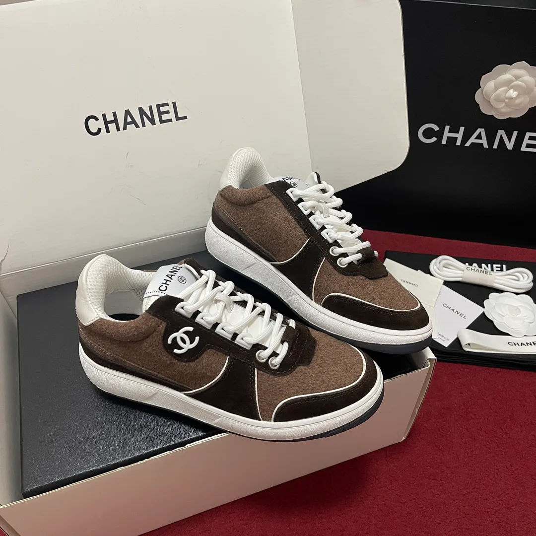 Кроссовки Женские Chanel 18195104