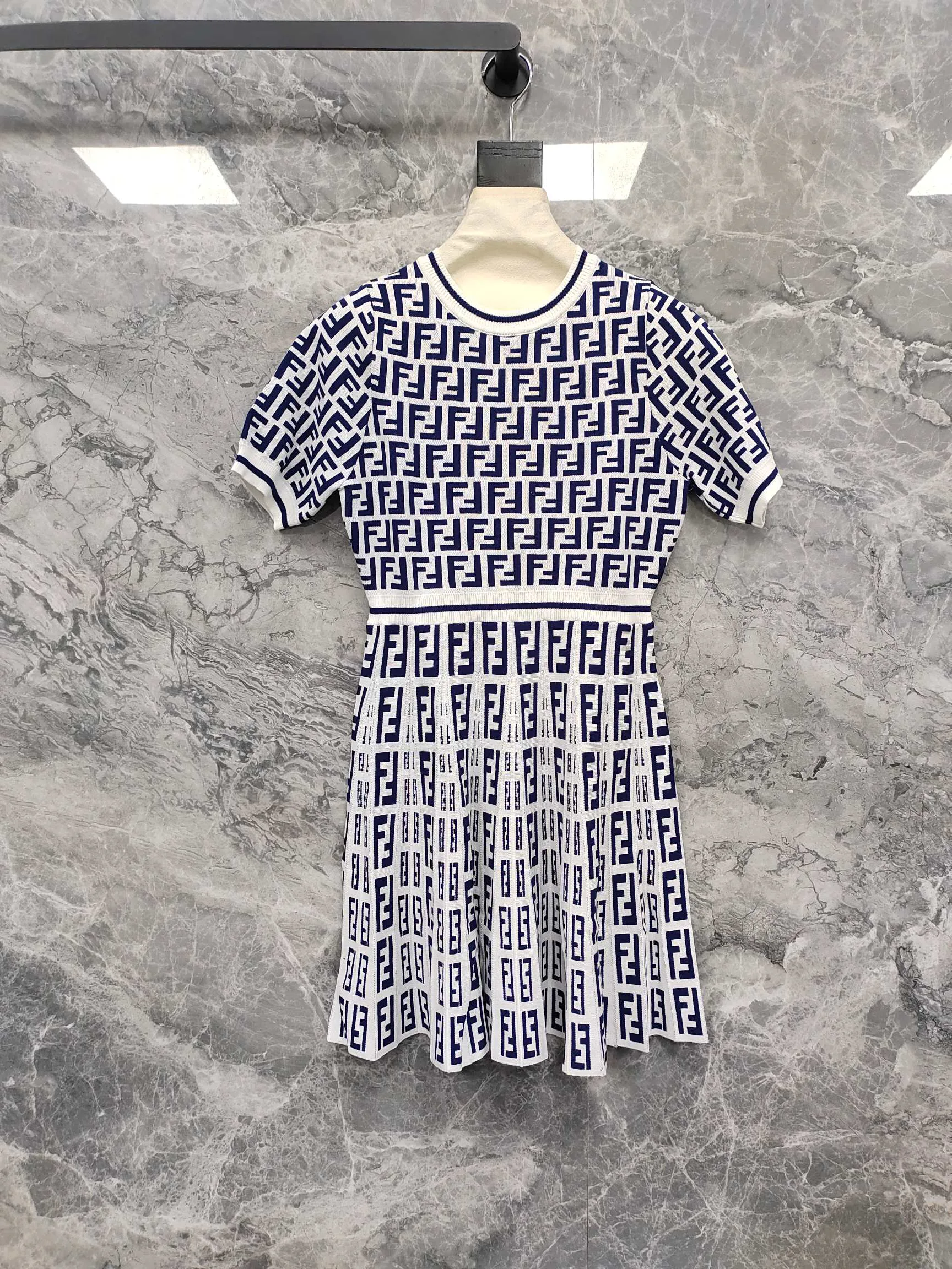 Платья Женские Fendi 18743538
