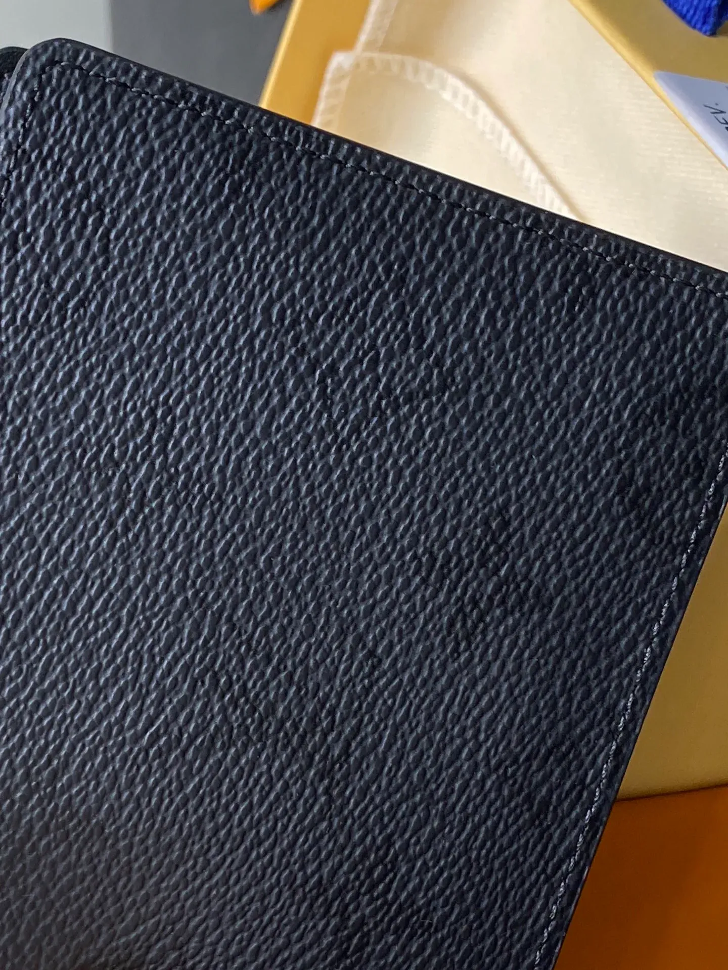 Клатчи Женские Louis Vuitton 1897982