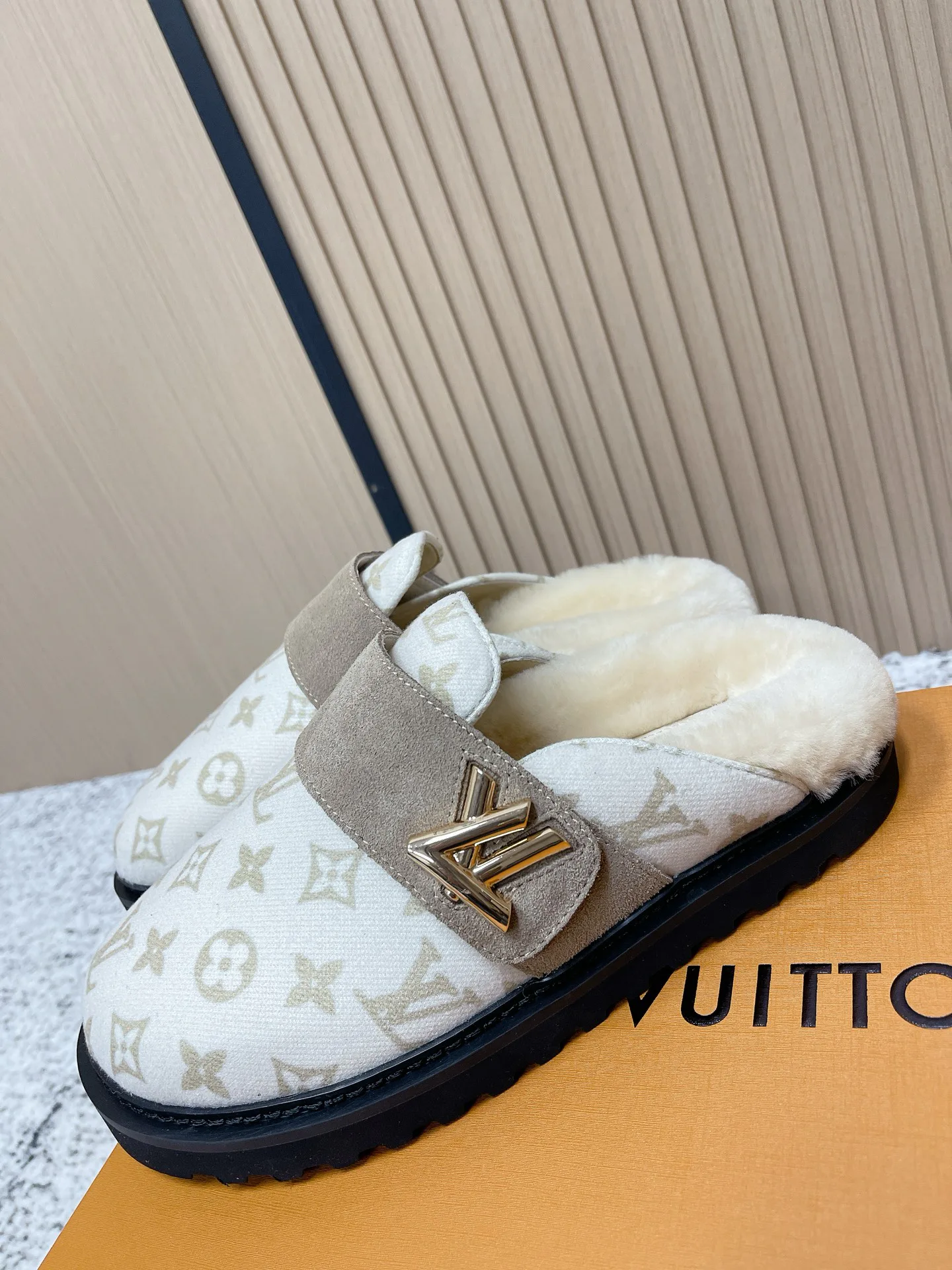 Сабо Женские Louis Vuitton 349101