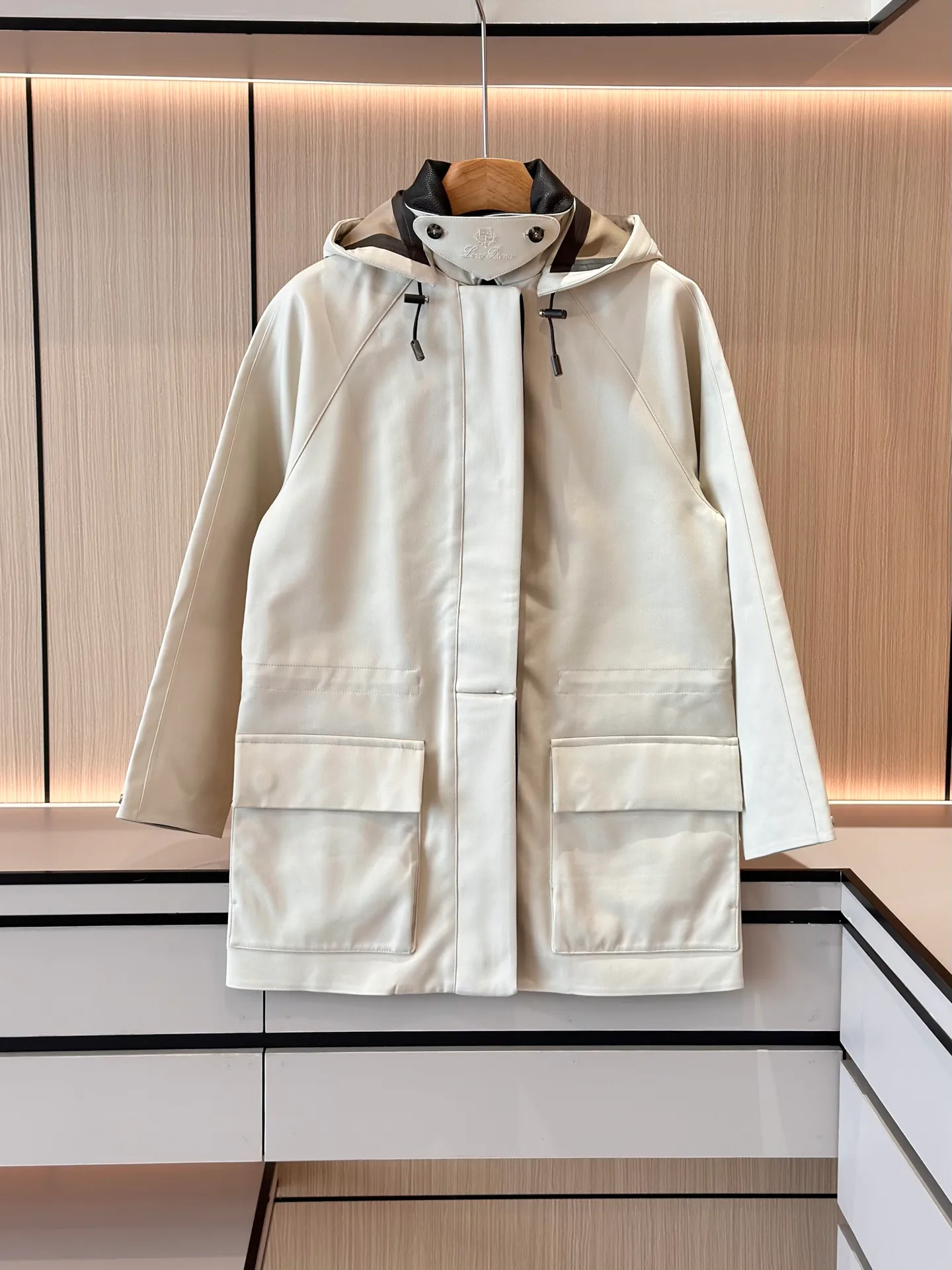 Куртки И Пуховики Женские Loro Piana 18197641