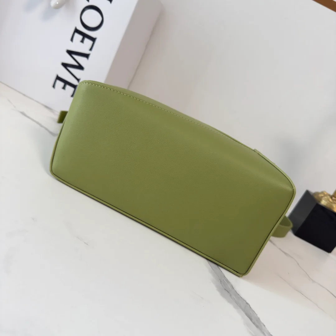 Классические Сумки Женские Loewe 11674673