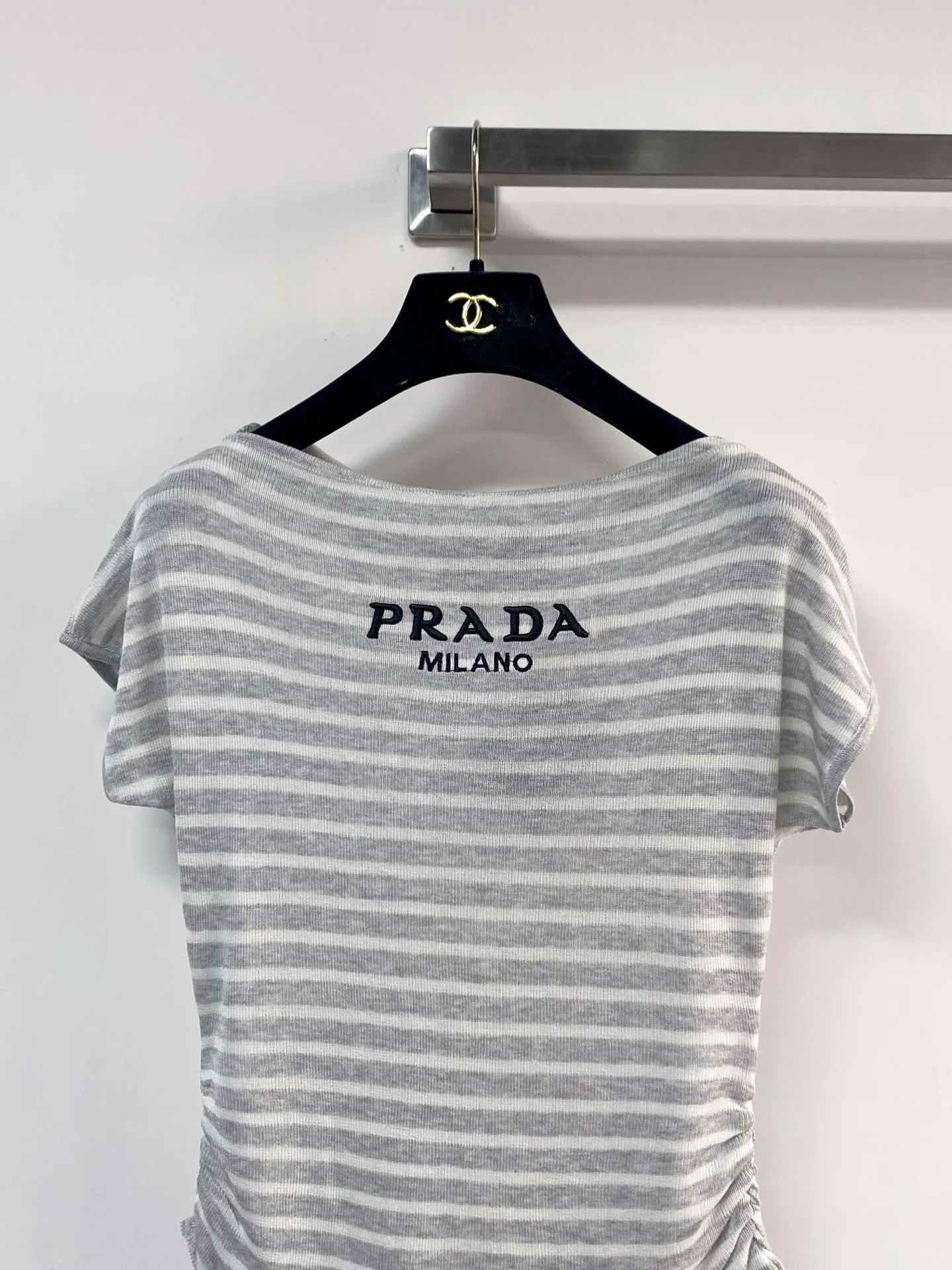 Футболки Женские Prada 12935877