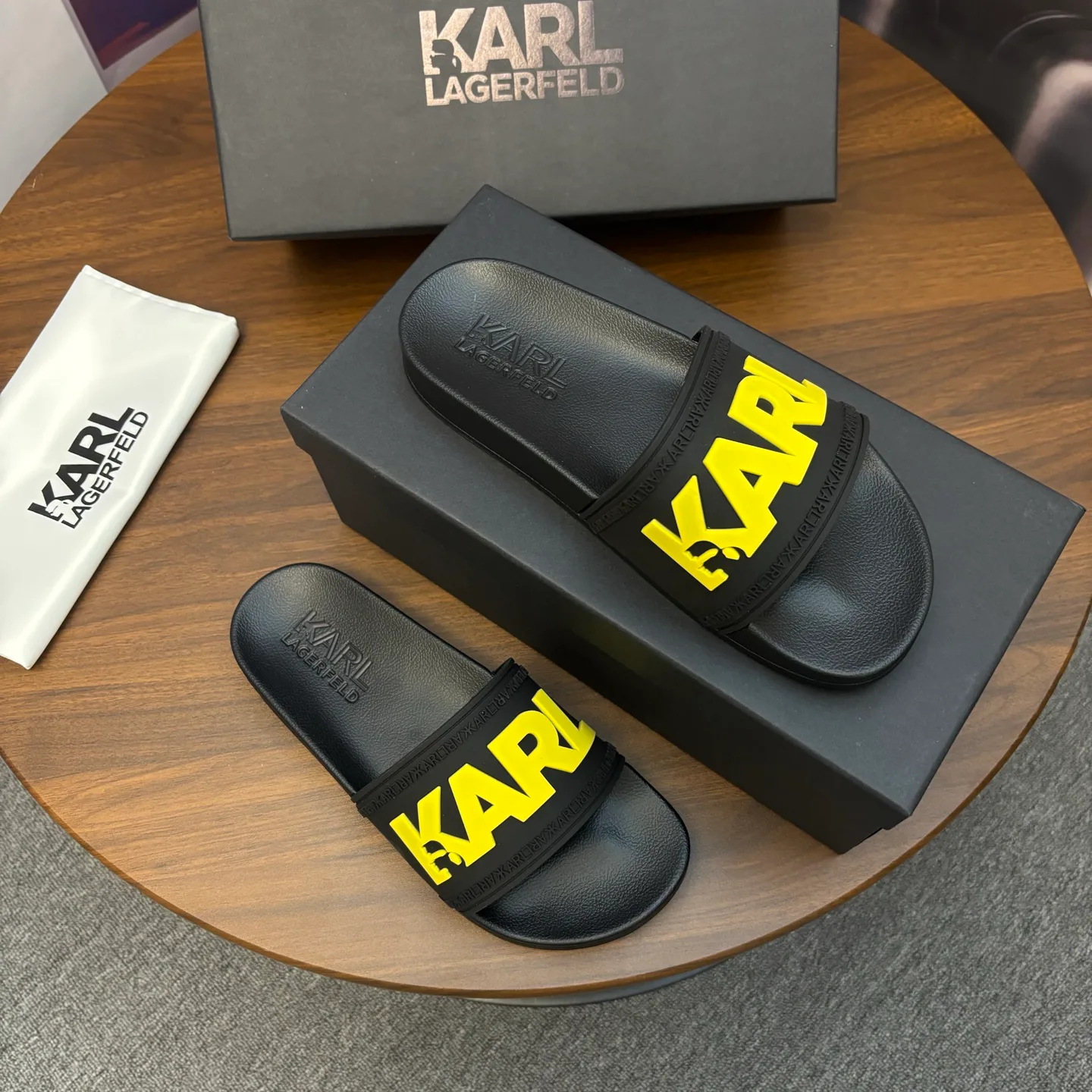 Шлепанцы Женские Karl Lagerfeld 10776047