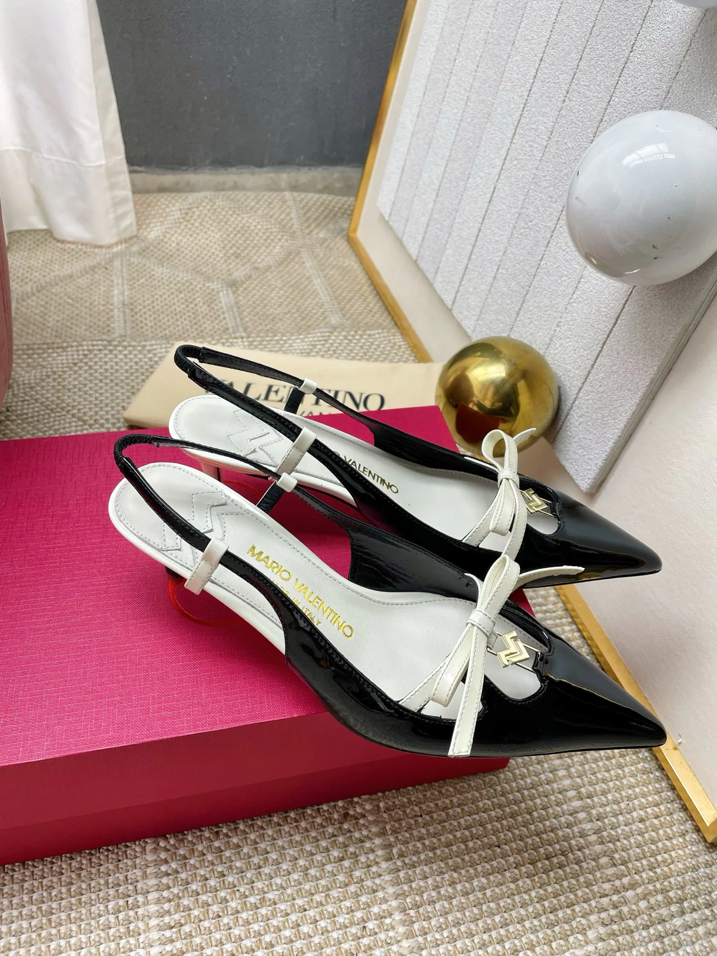 Босоножки Женские Valentino 11479979