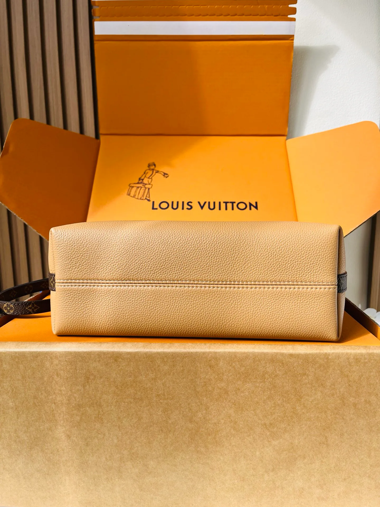 Сумки На Ремне Женские Louis Vuitton 12860034