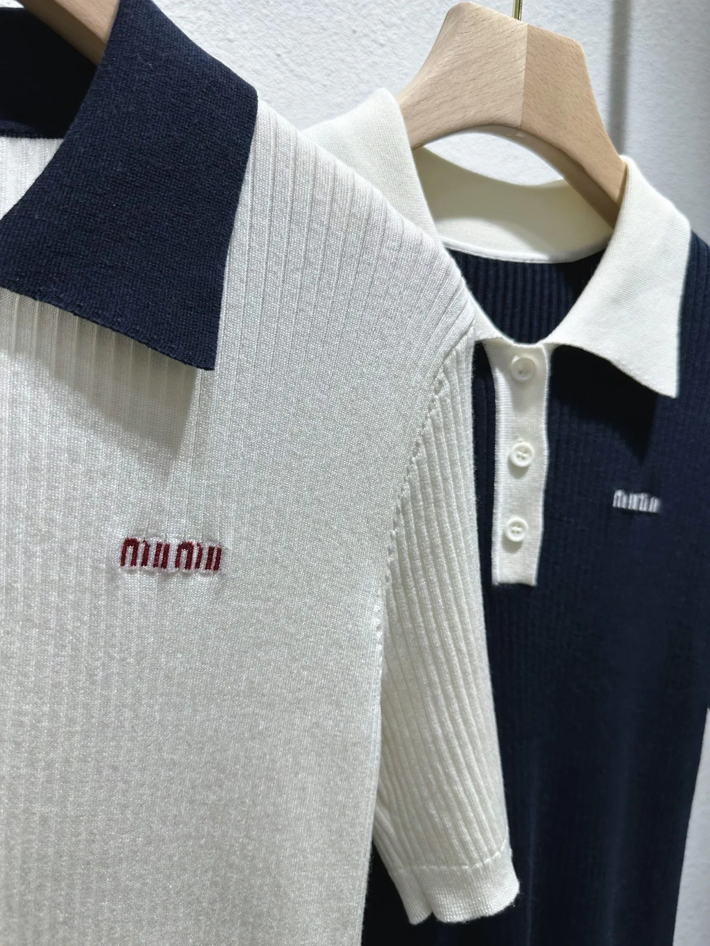 Джемперы И Свитеры Женские Miu Miu 21784