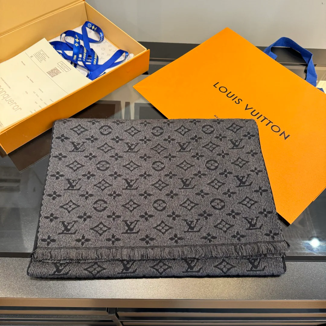 Шарфы Louis Vuitton 1303446