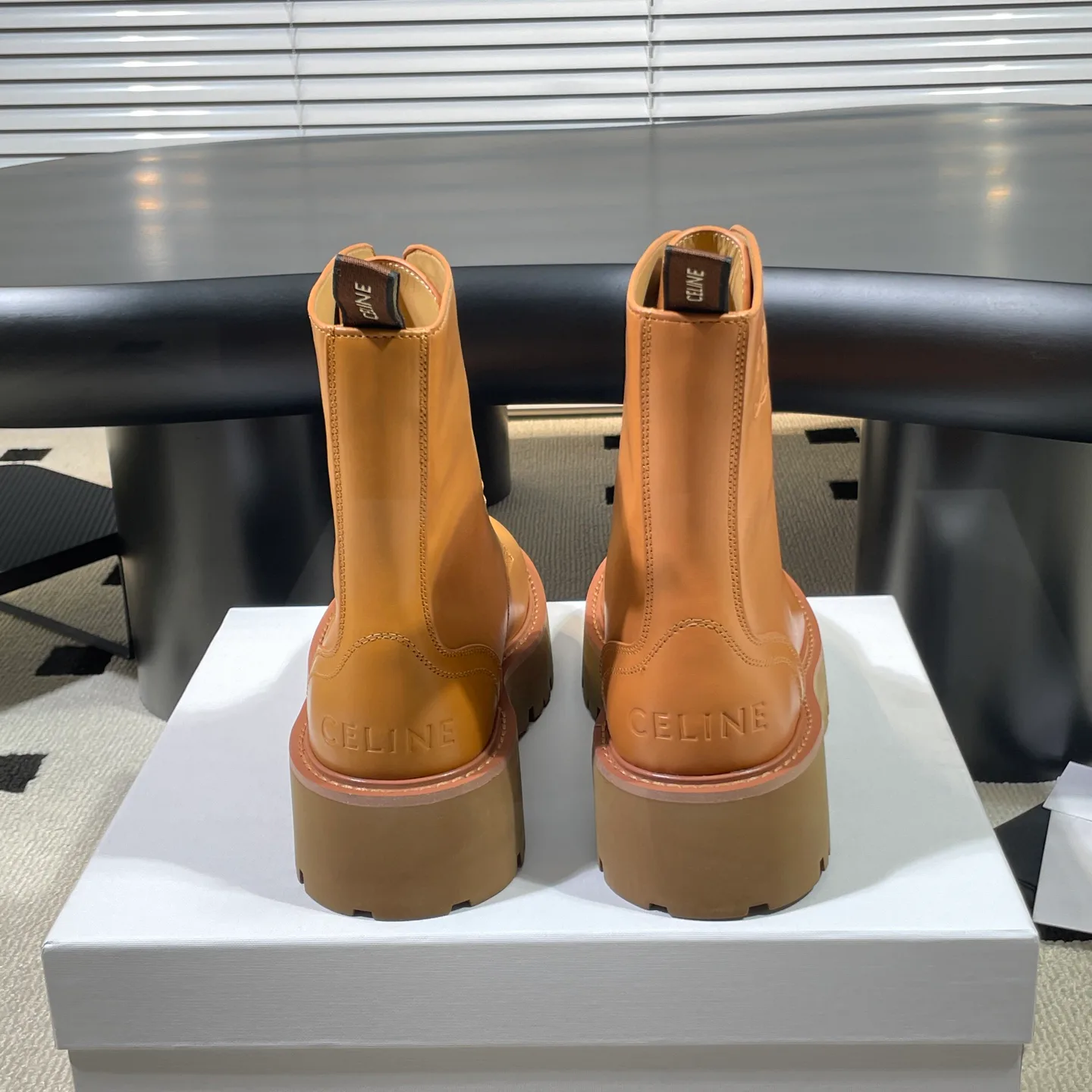Ботинки Женские Celine 18041624