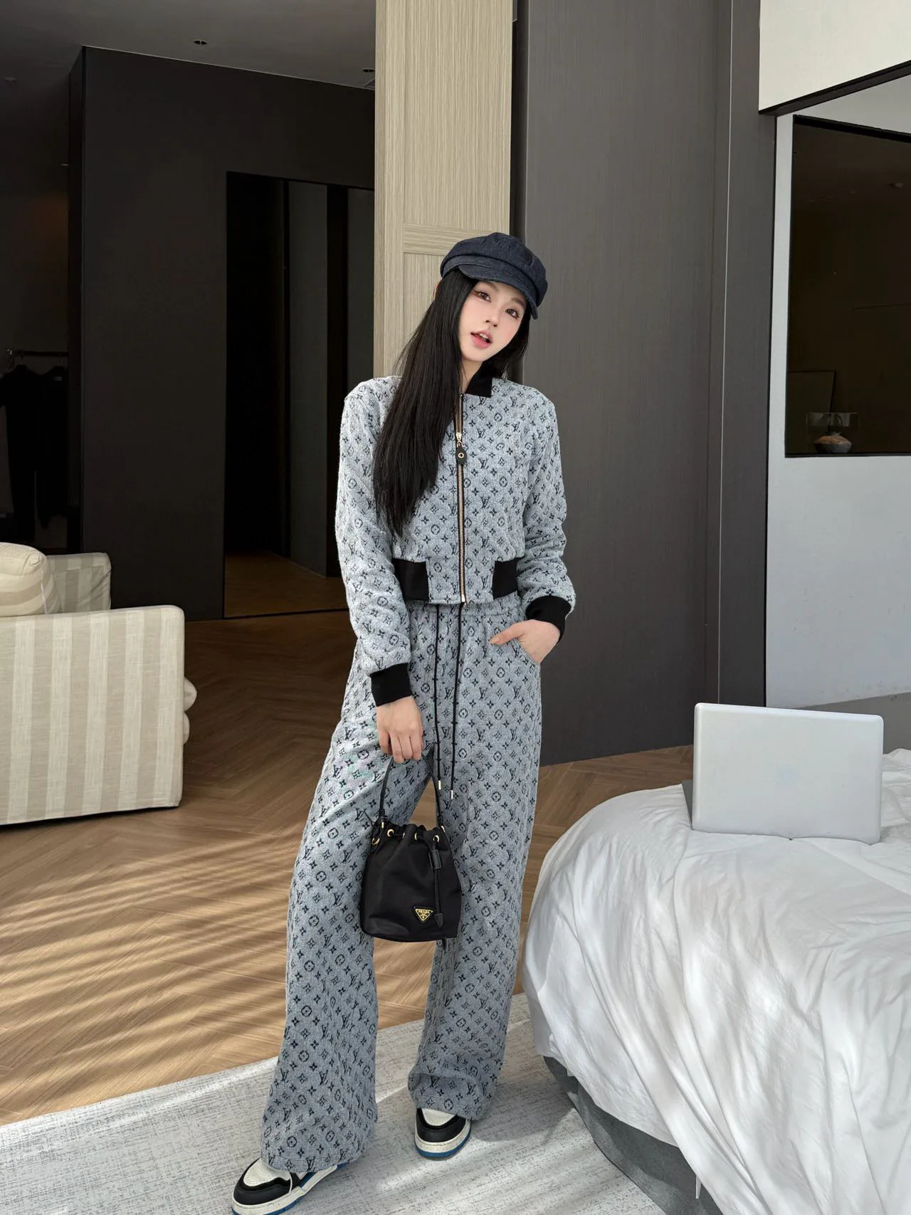 Брюки Женские Louis Vuitton 2245891