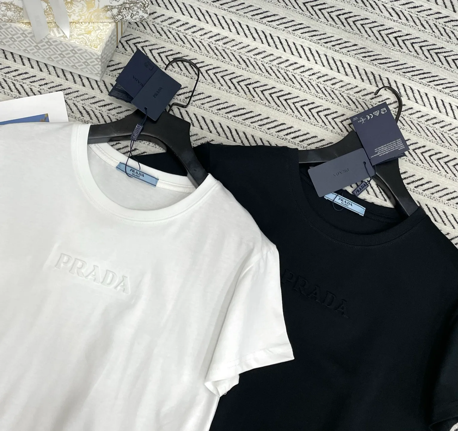 Футболки Женские Prada 11516465