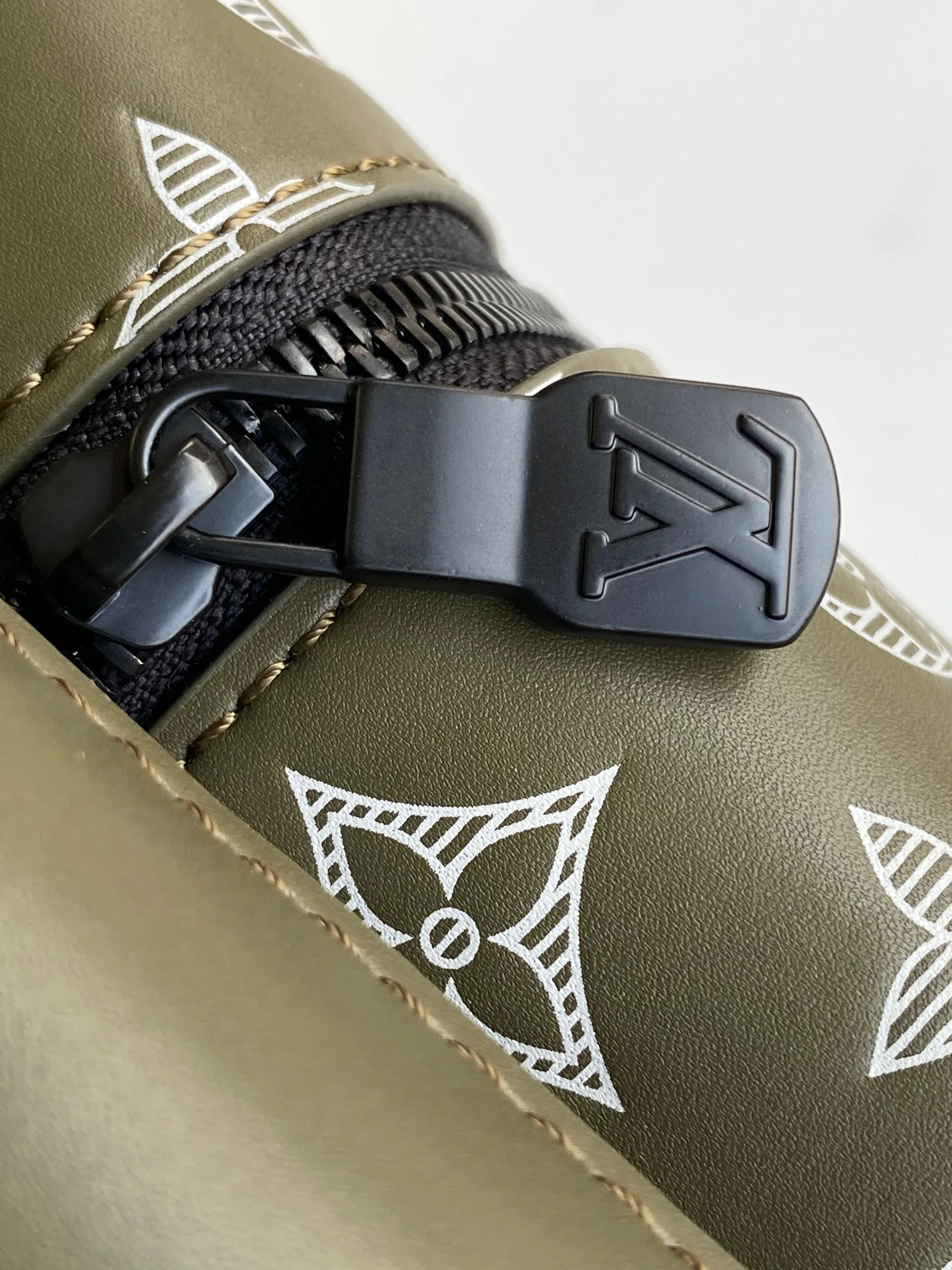 Рюкзаки Женские Louis Vuitton 13435262