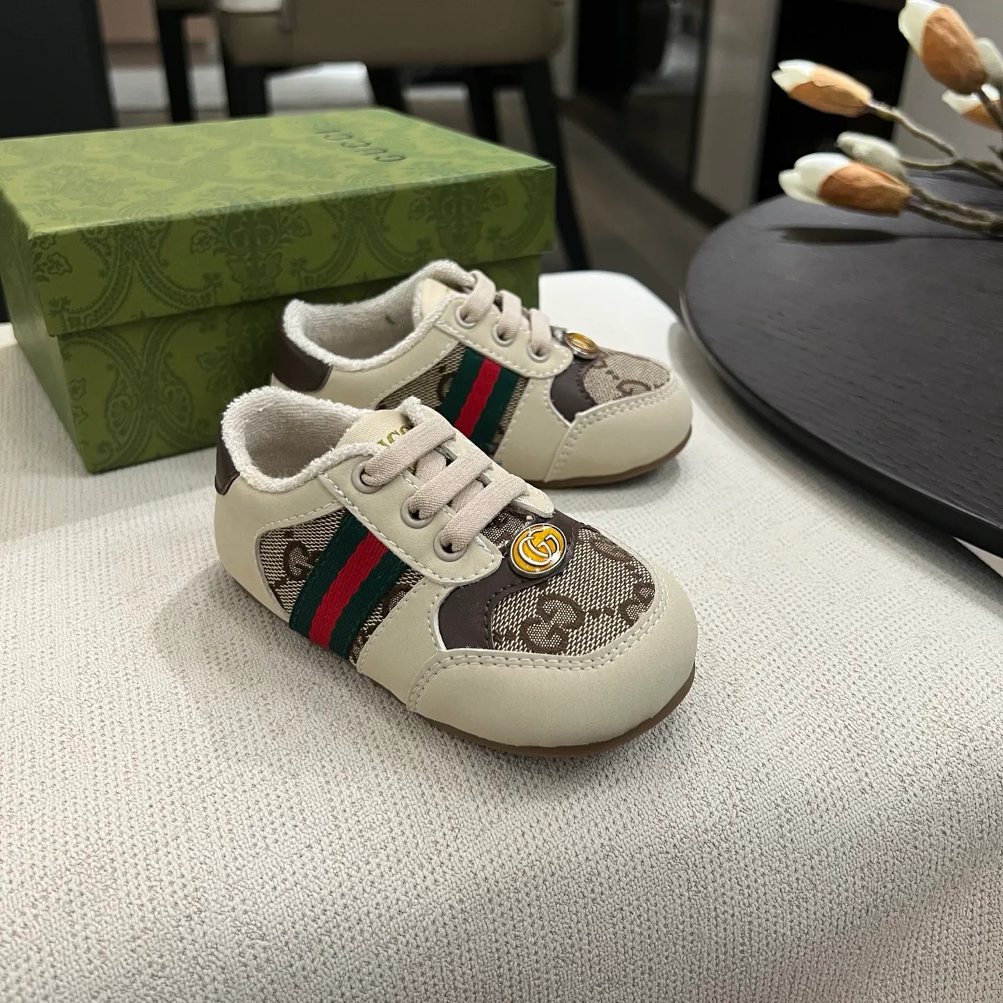 Кроссовки Женские Gucci 18696788