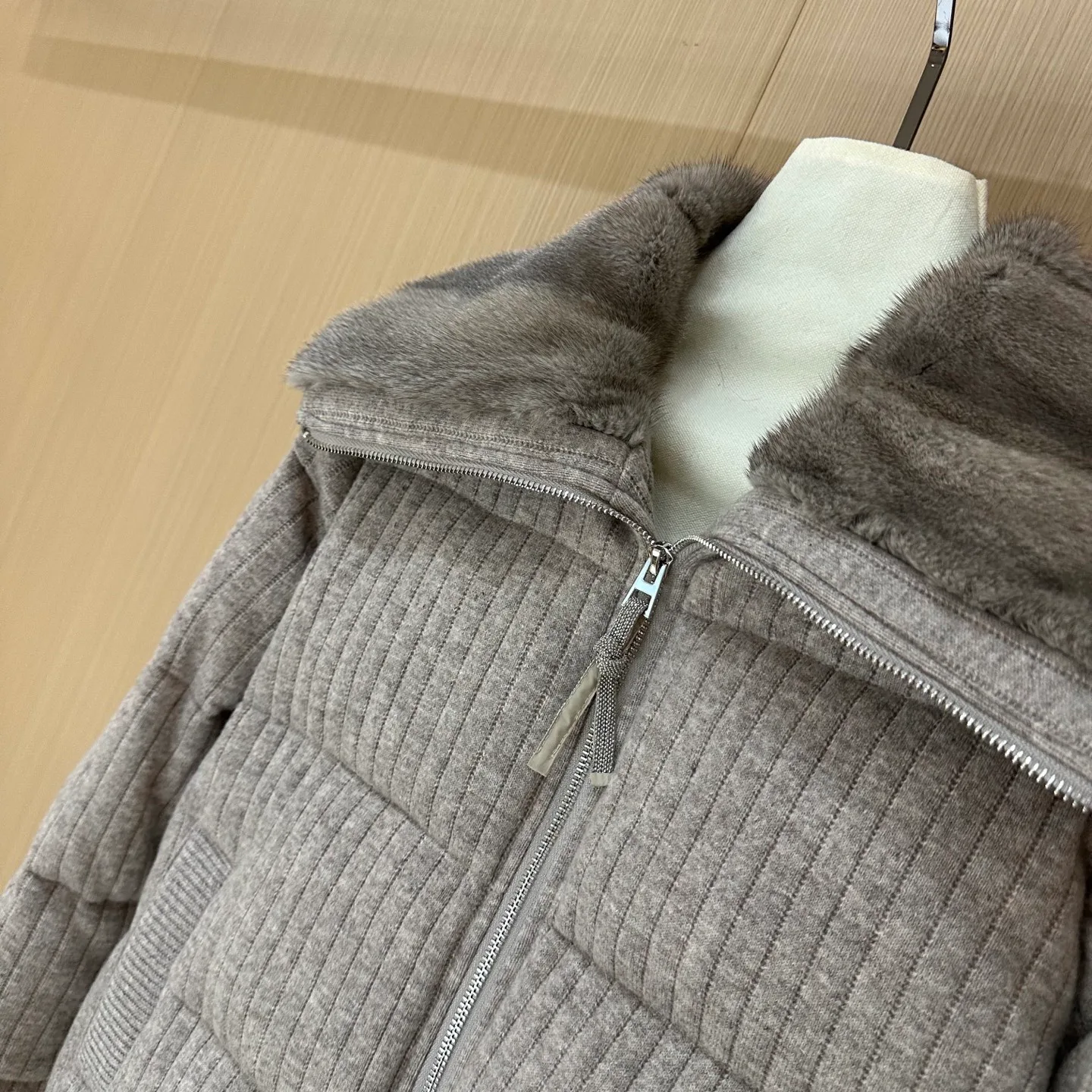 Куртки И Пуховики Женские Brunello Cucinelli 409387