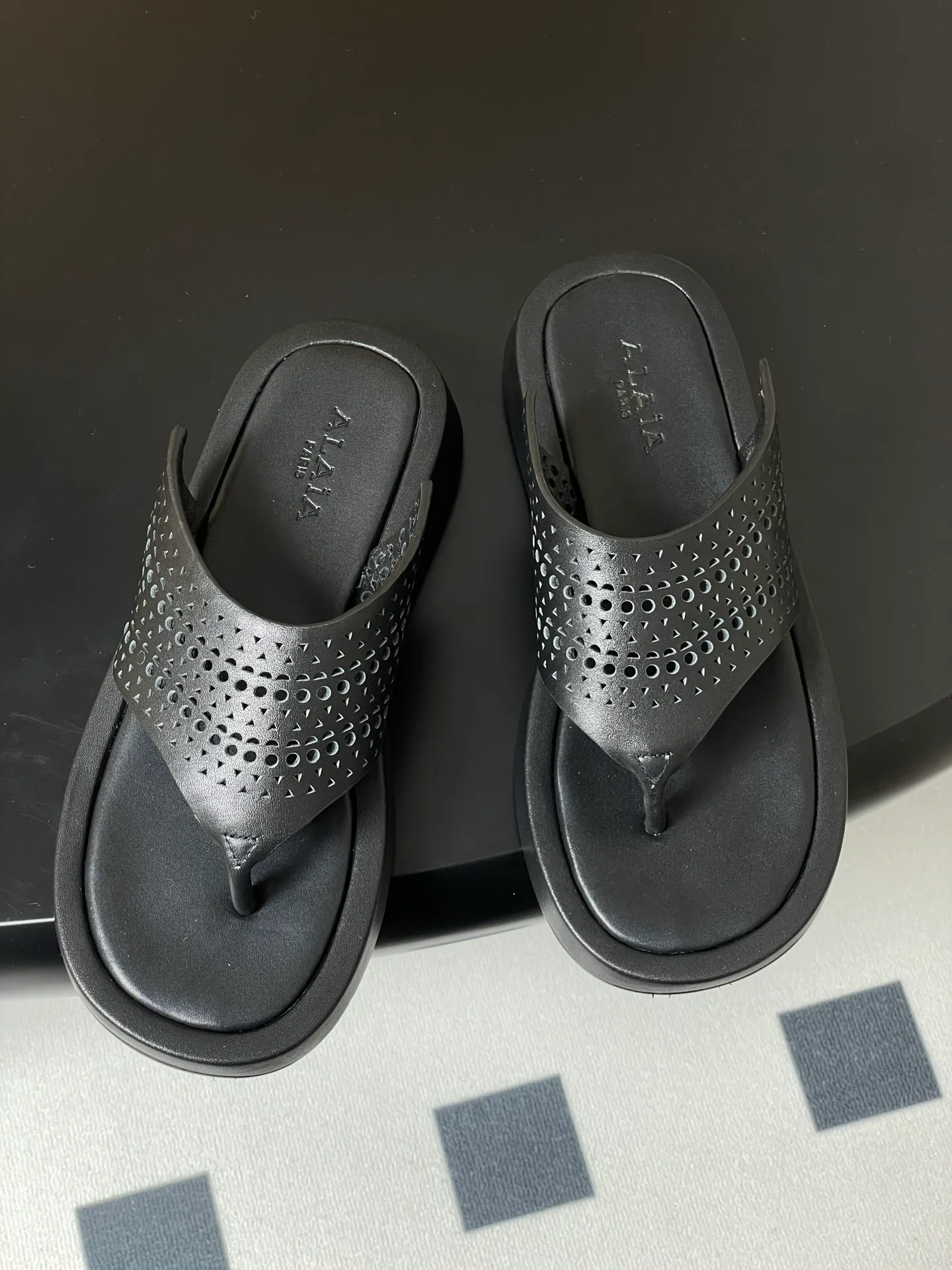 Шлепанцы Женские Alaia 22785