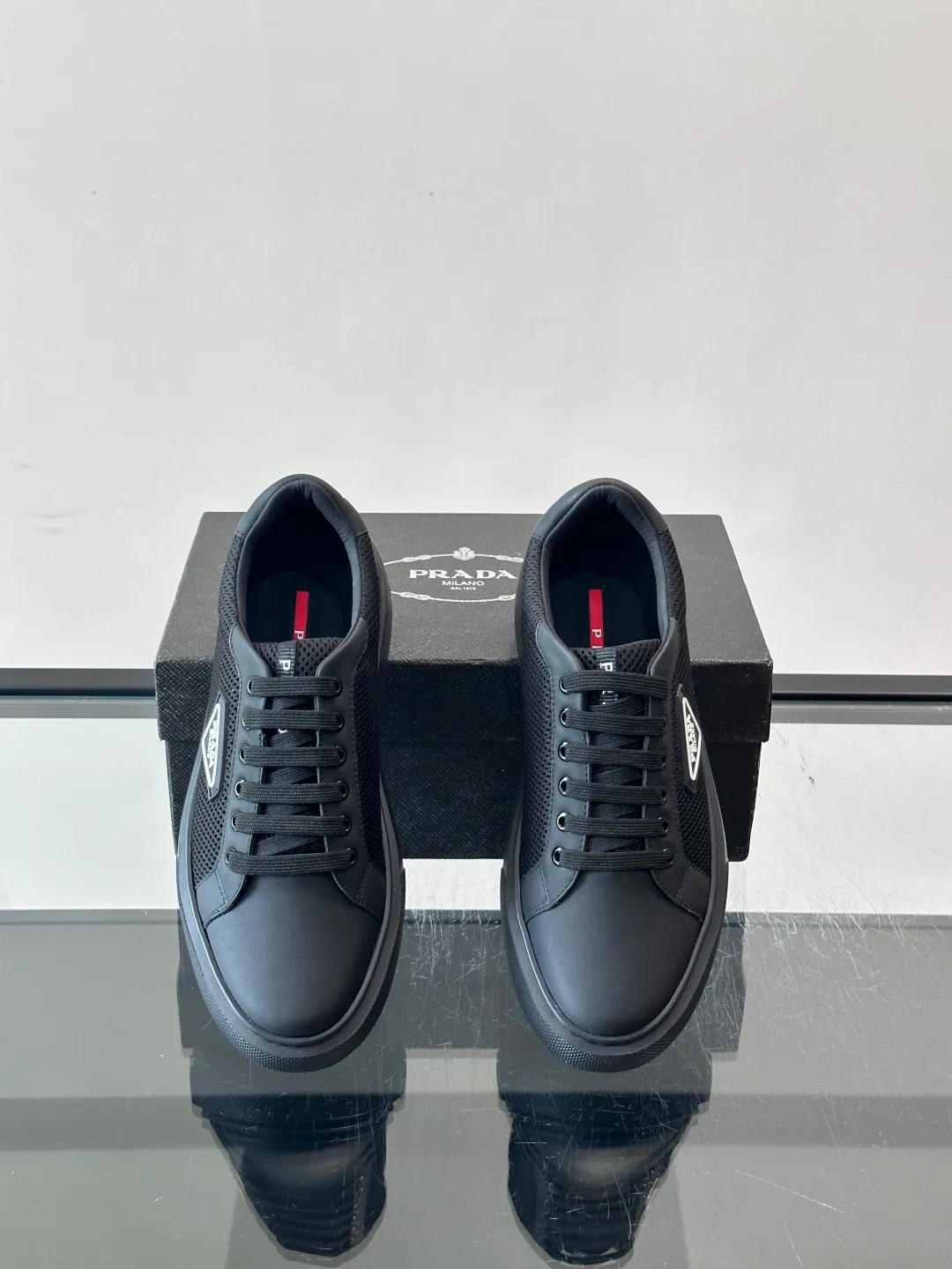 Кроссовки Женские Prada 17497961