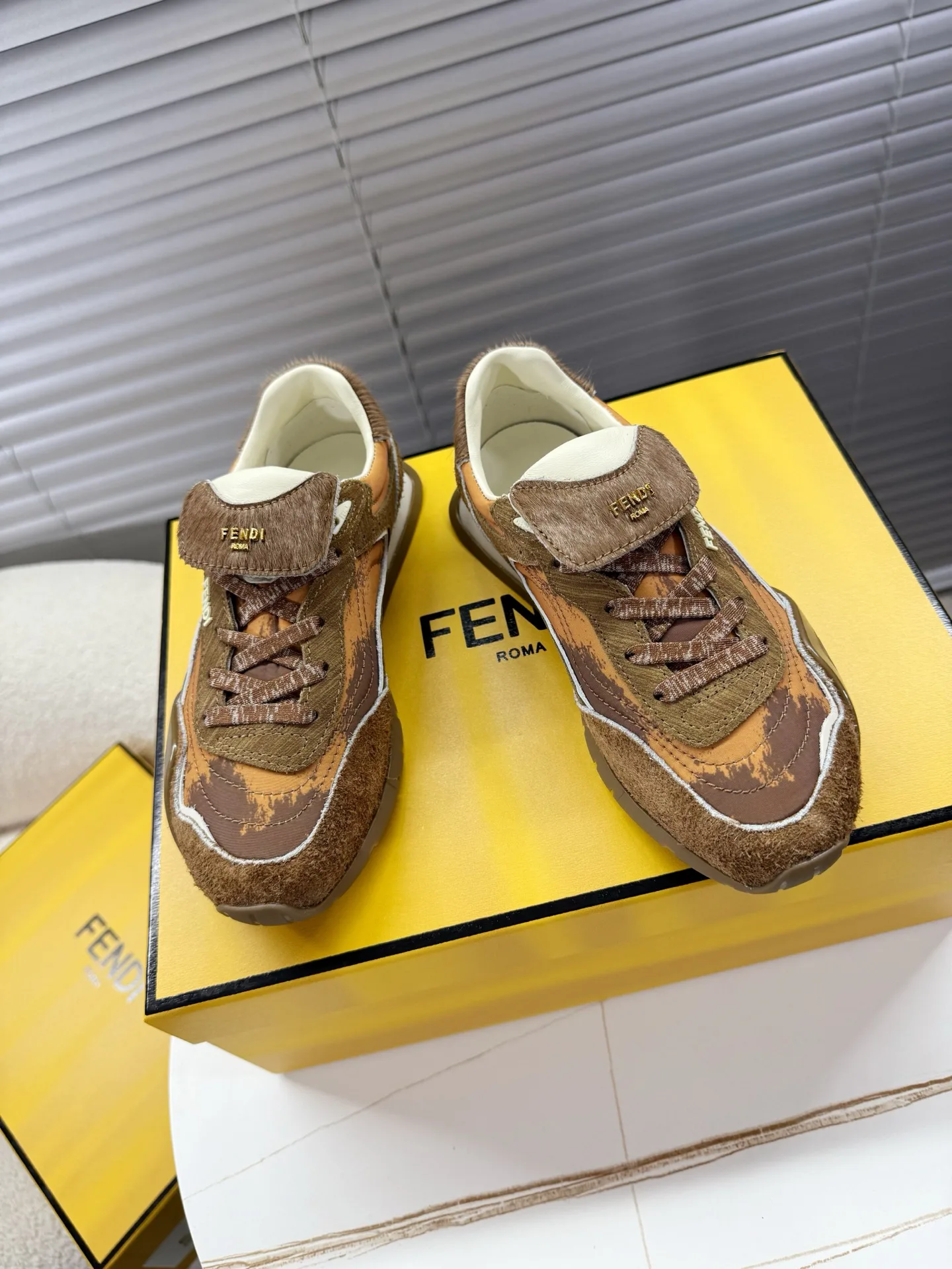 Кроссовки Женские Fendi 254841