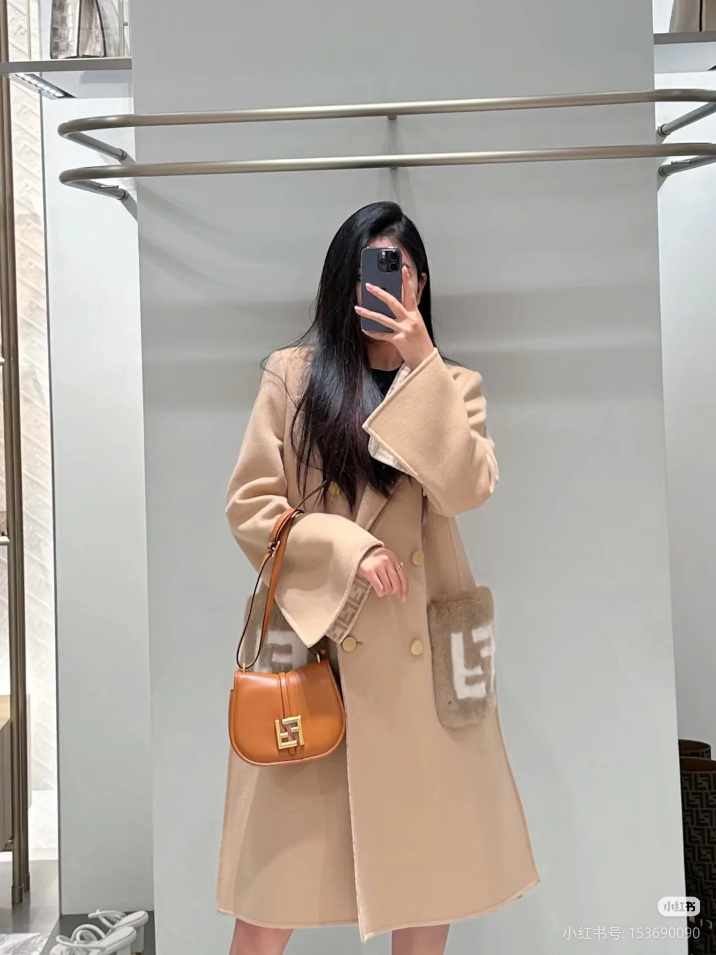 Пальто Женские Fendi 633568