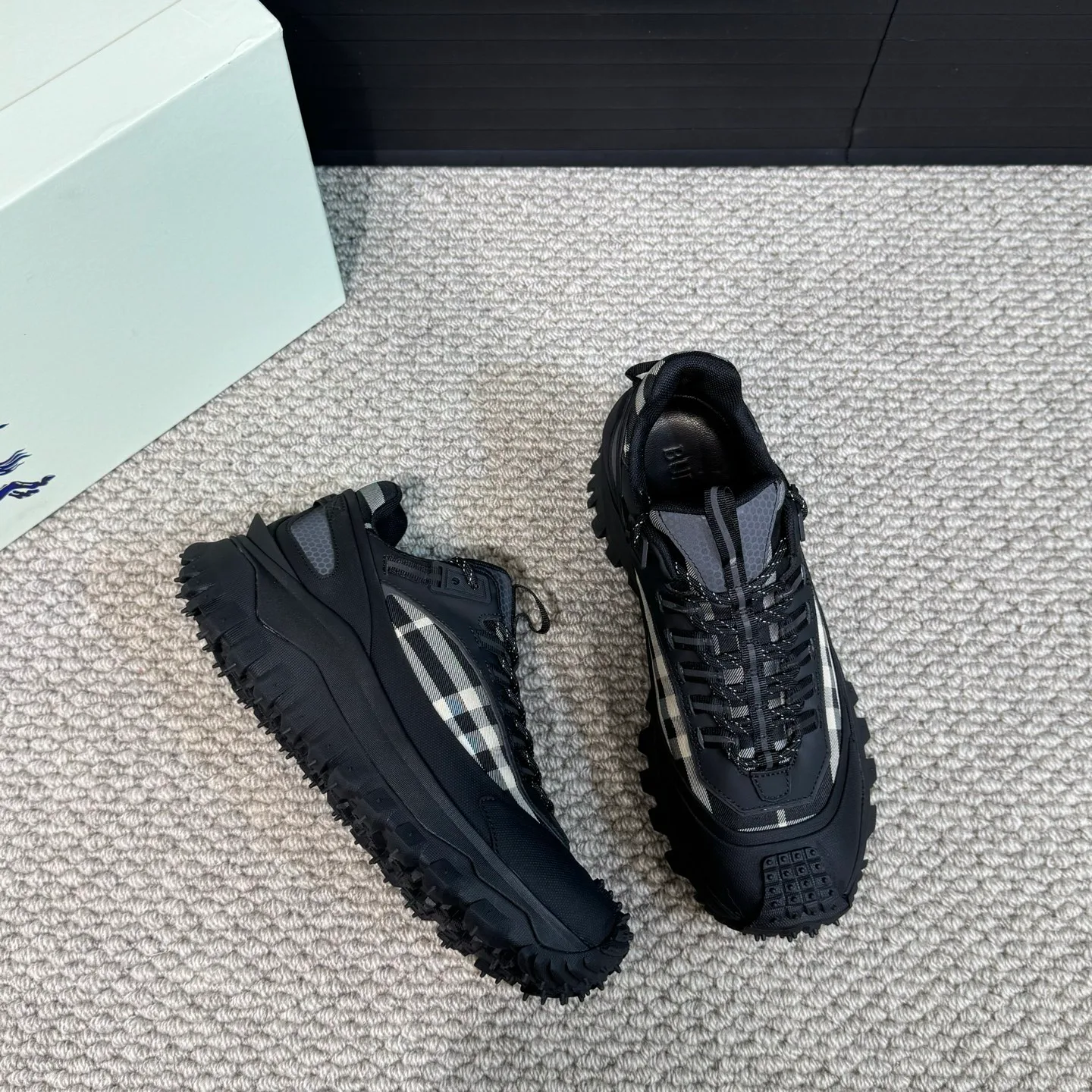 Кроссовки Мужские Burberry 23901