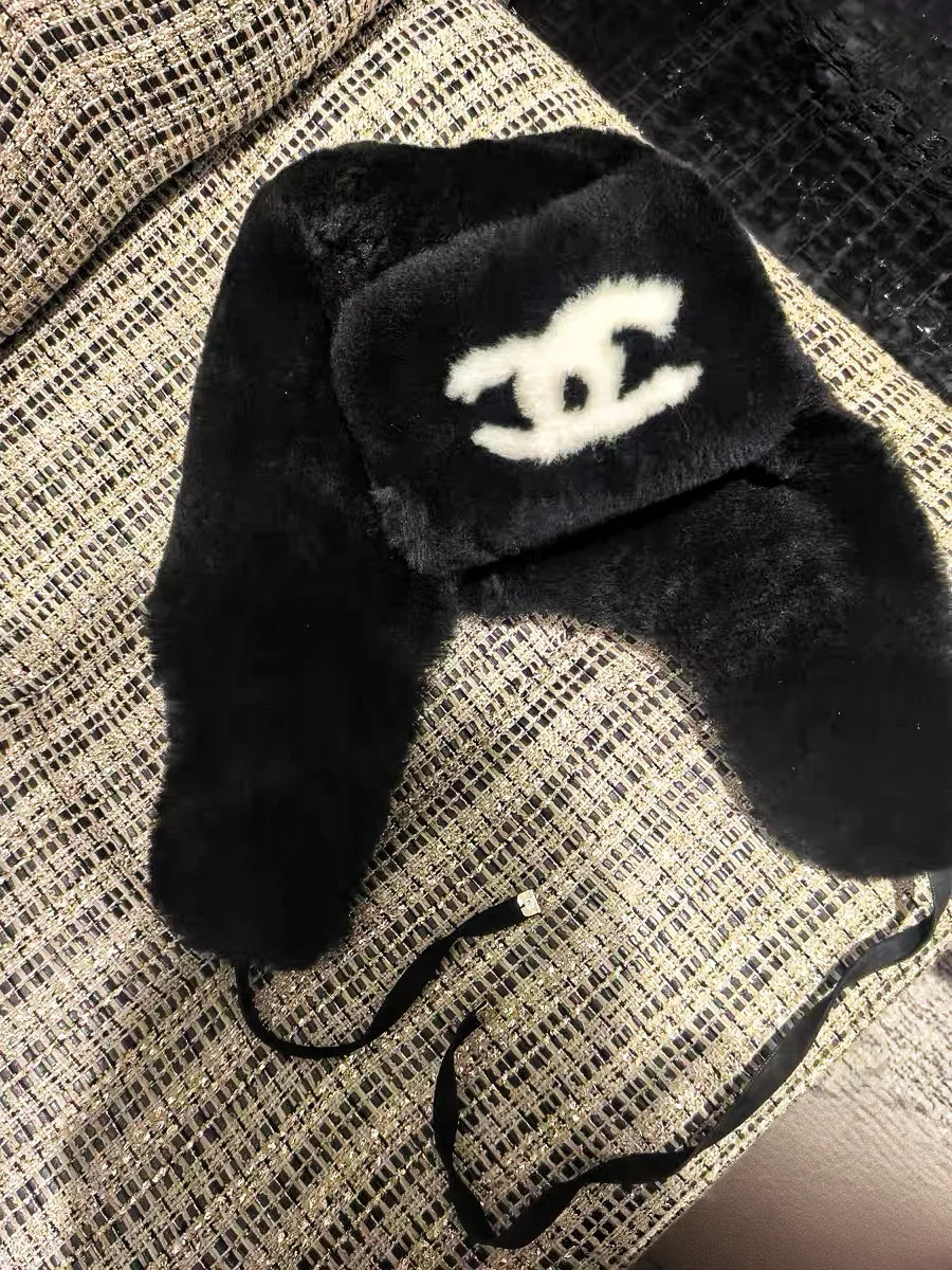 Головные Уборы Chanel 18347945