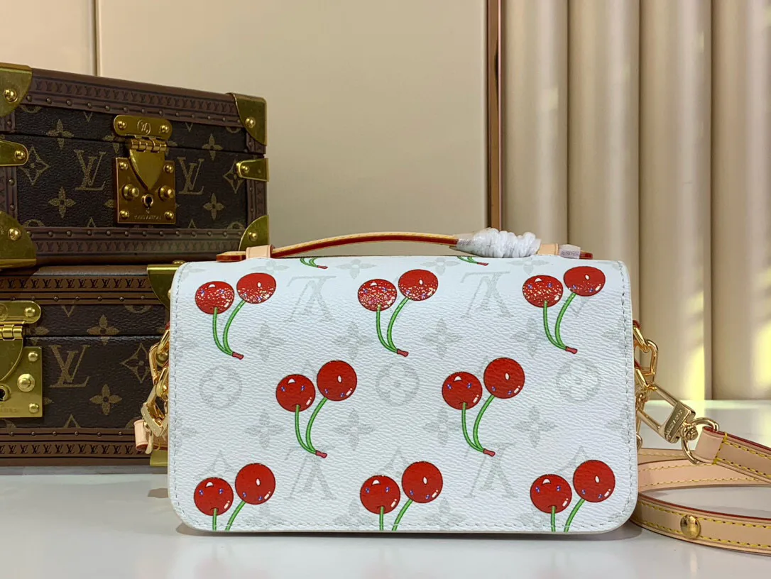 Сумки На Ремне Женские Louis Vuitton 84069