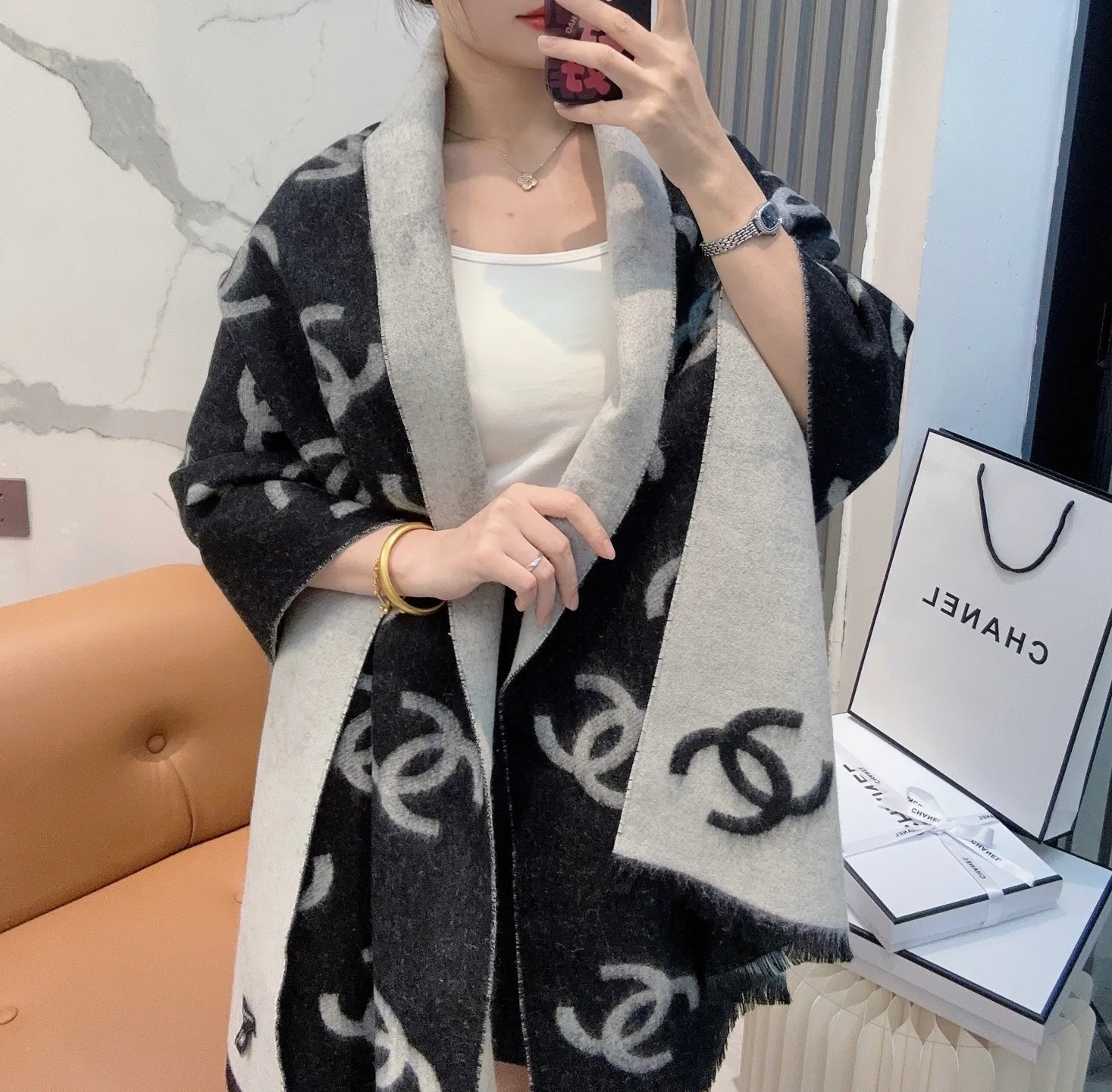 Шарфы Chanel 18401182