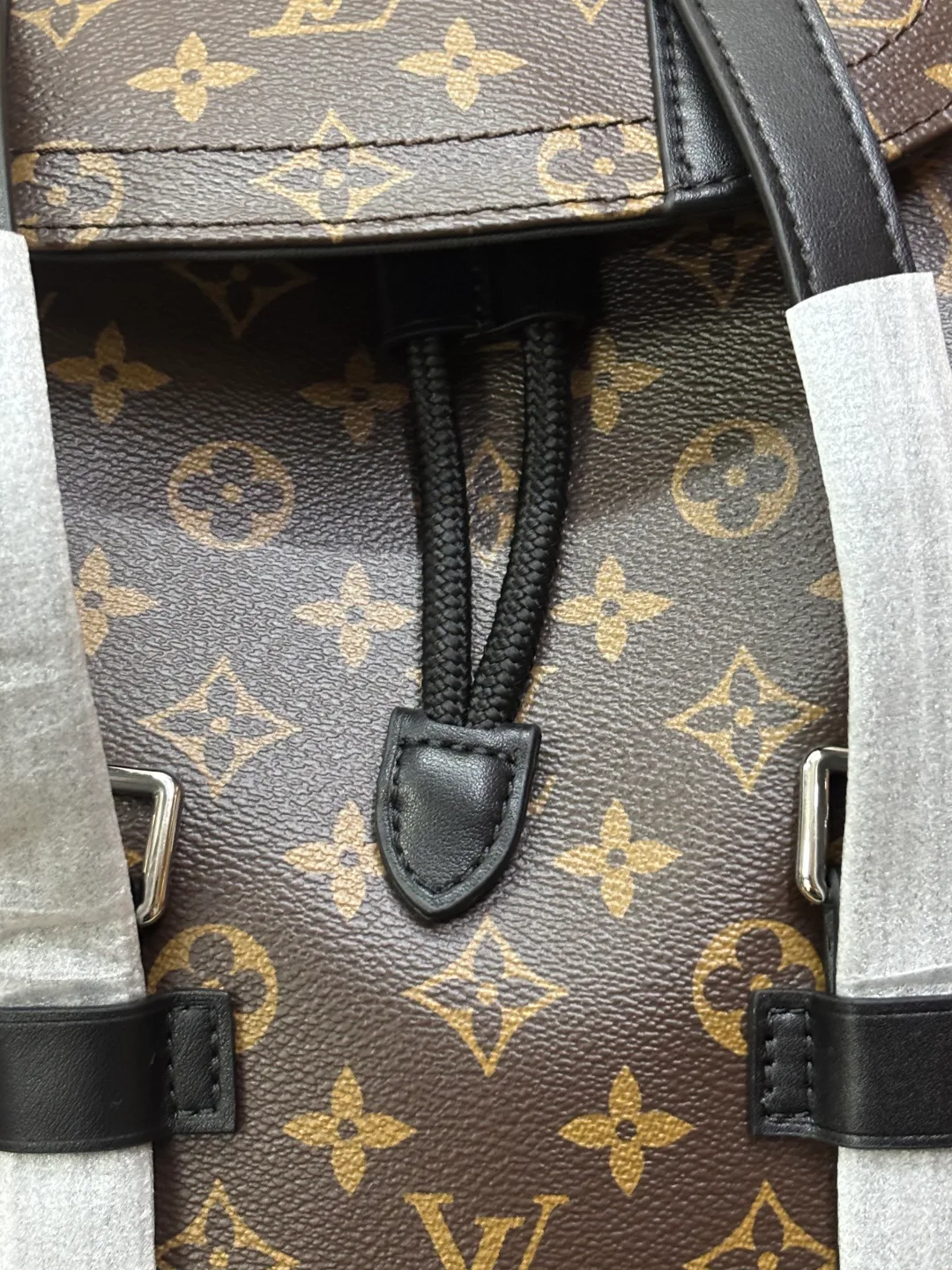 Рюкзаки Мужские Louis Vuitton 15055902