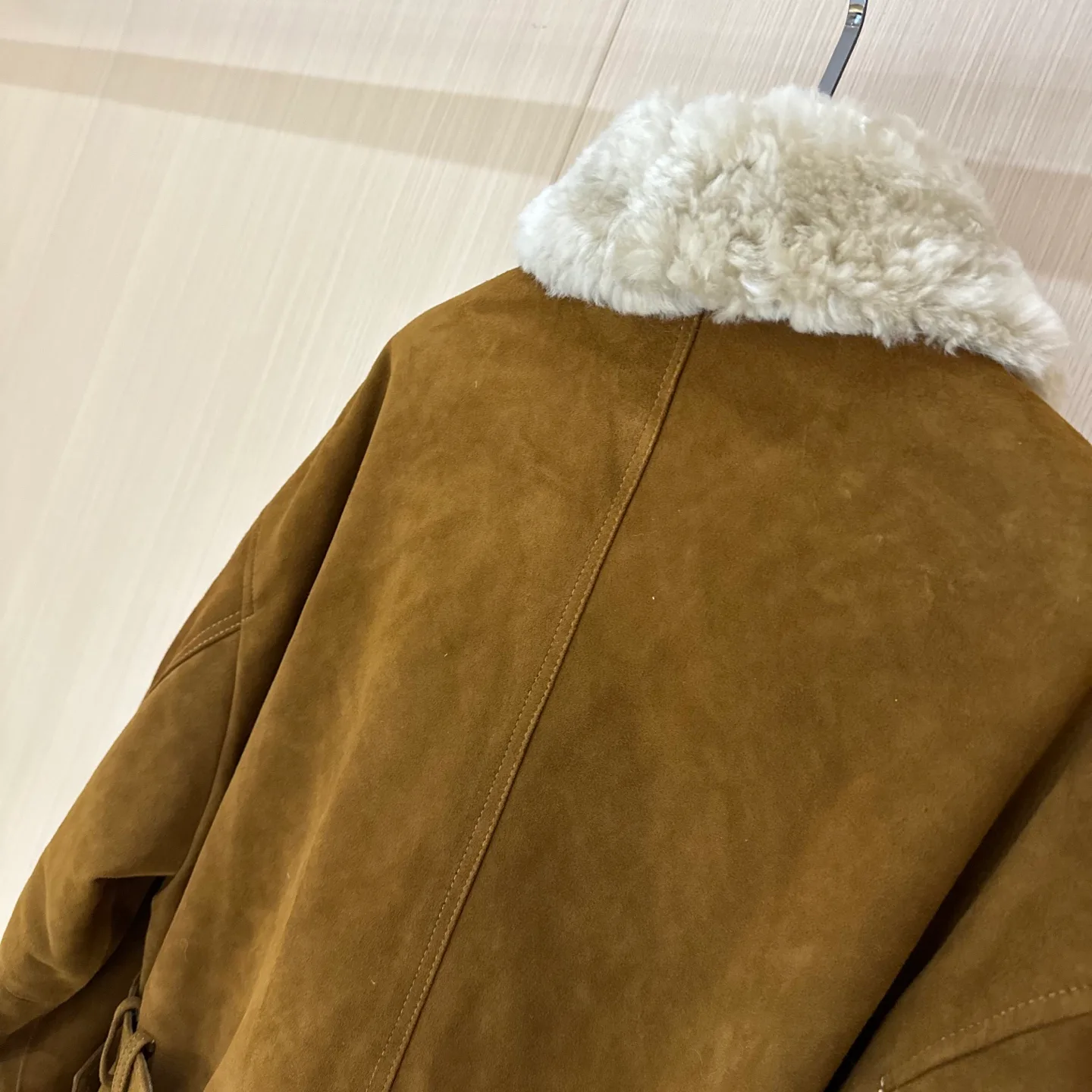 Кожаные Куртки И Дублёнки Женские Saint Laurent 612049