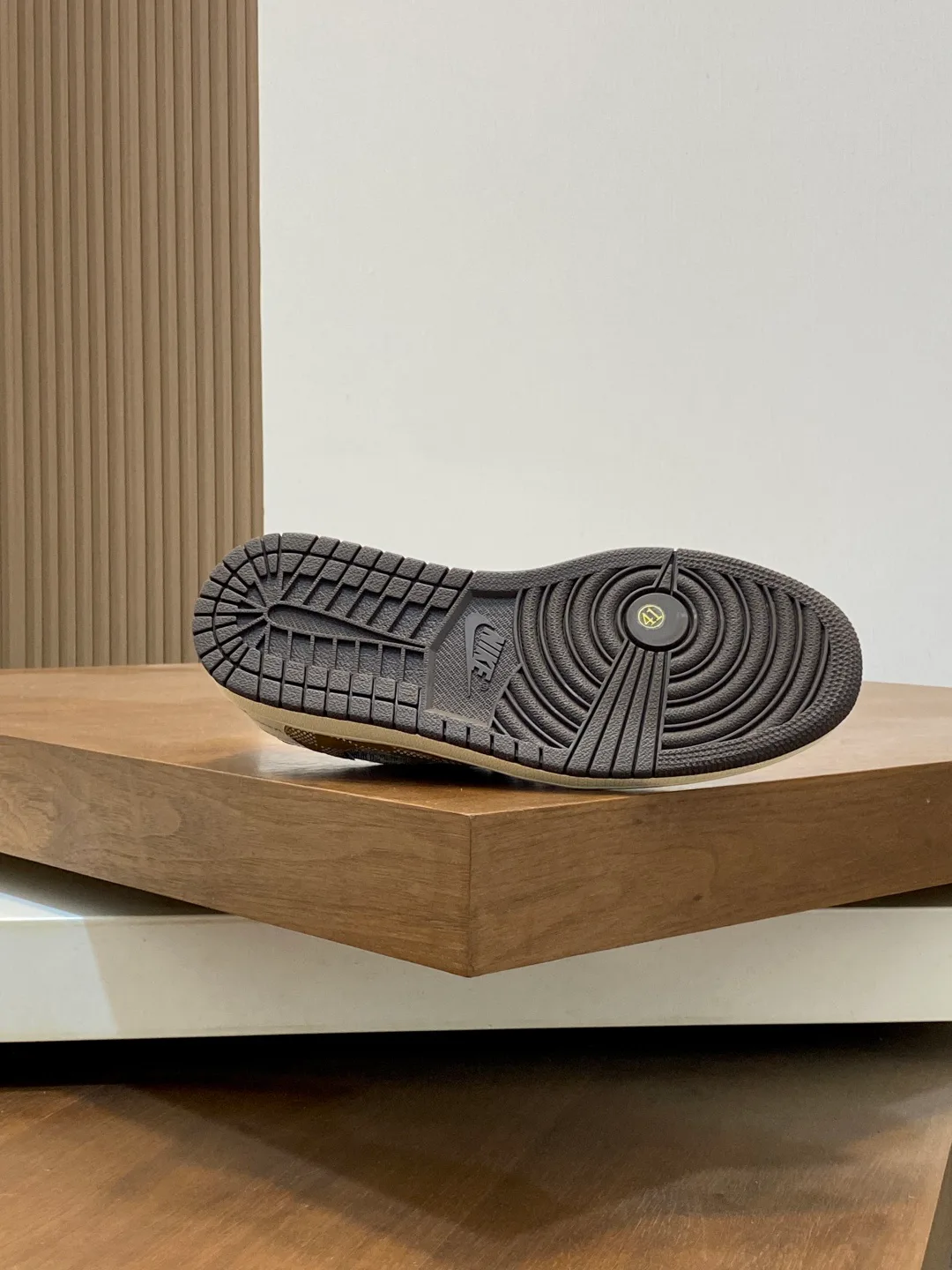 Кроссовки Мужские Louis Vuitton 790456