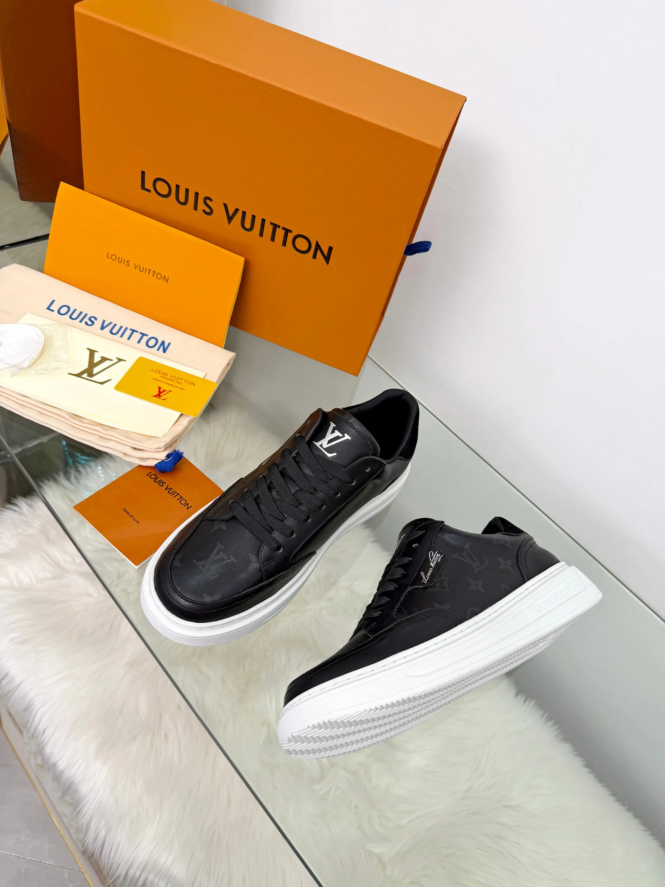 Кроссовки Мужские Louis Vuitton 19783729