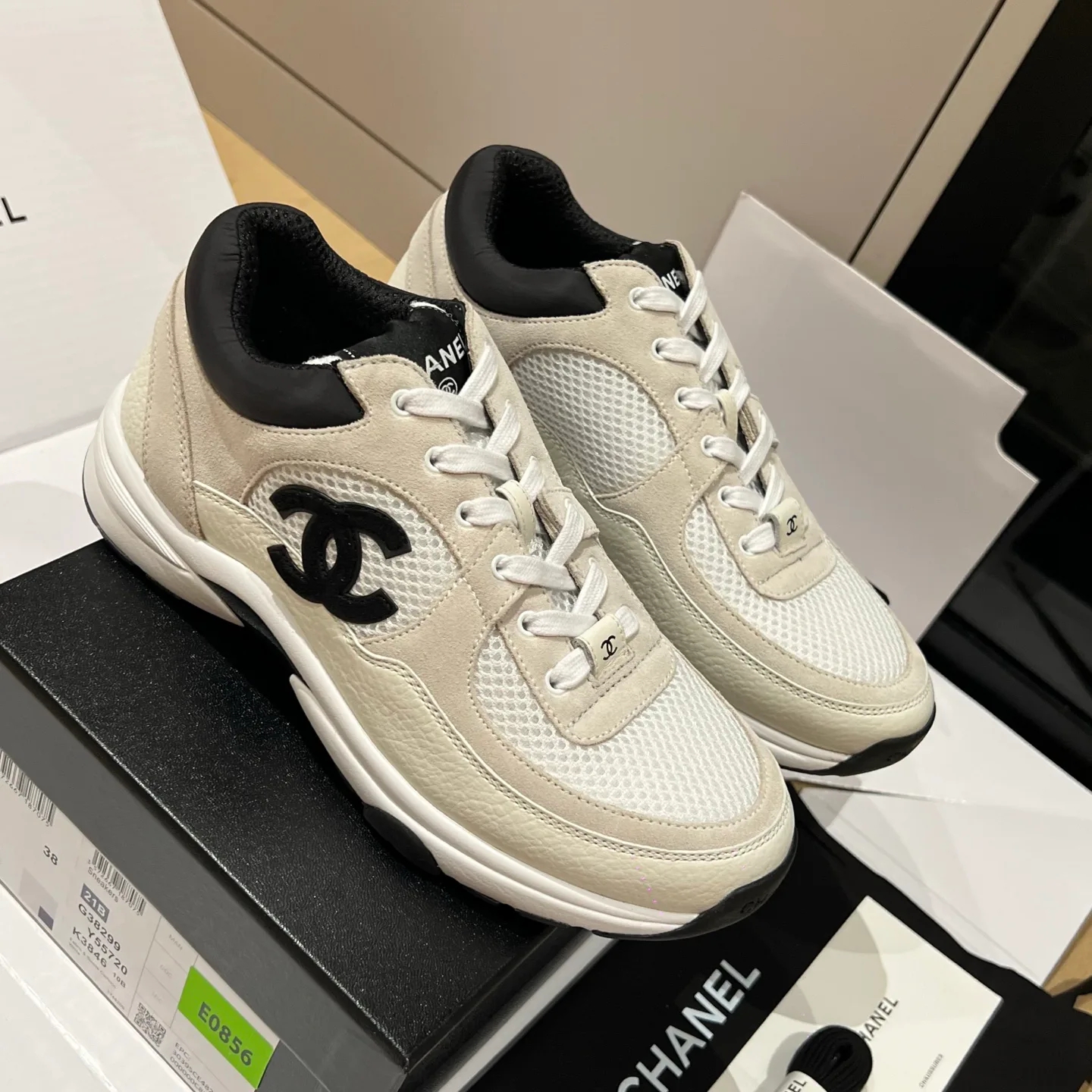 Кроссовки Женские Chanel 18121530