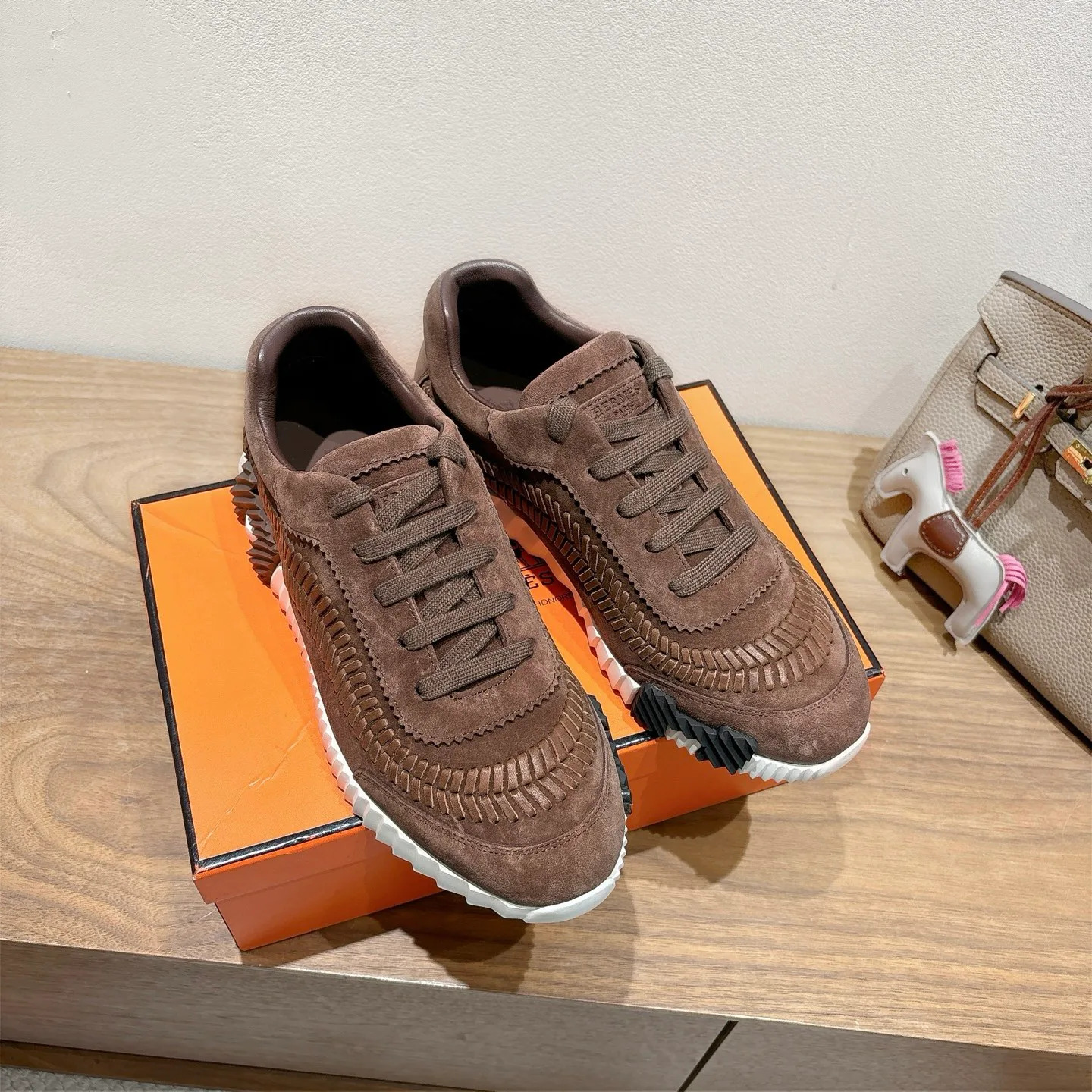 Кроссовки Женские Hermes 18729807
