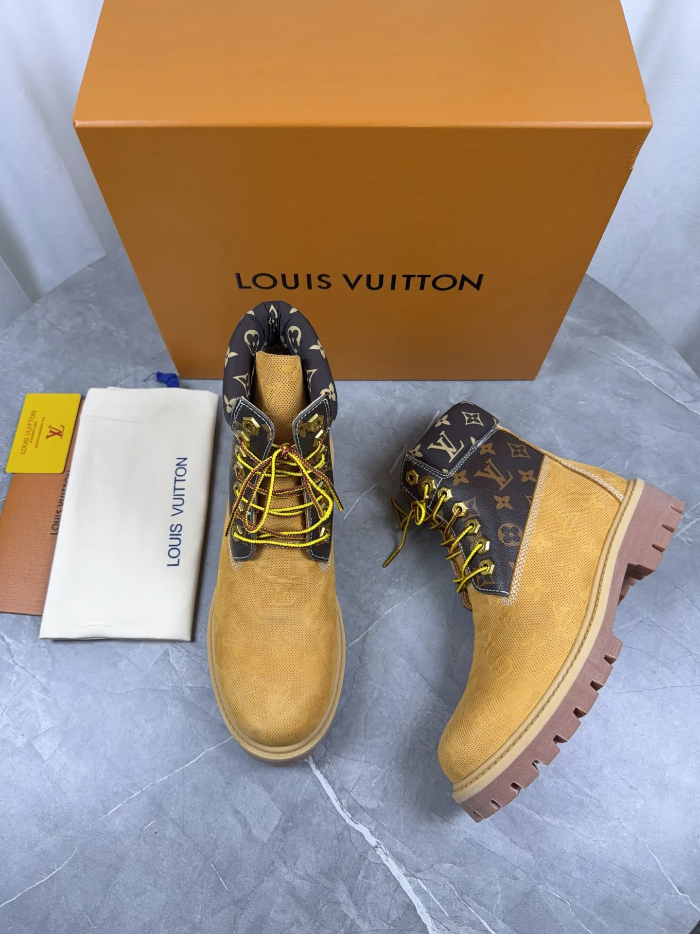 Ботинки Женские Louis Vuitton 17368613