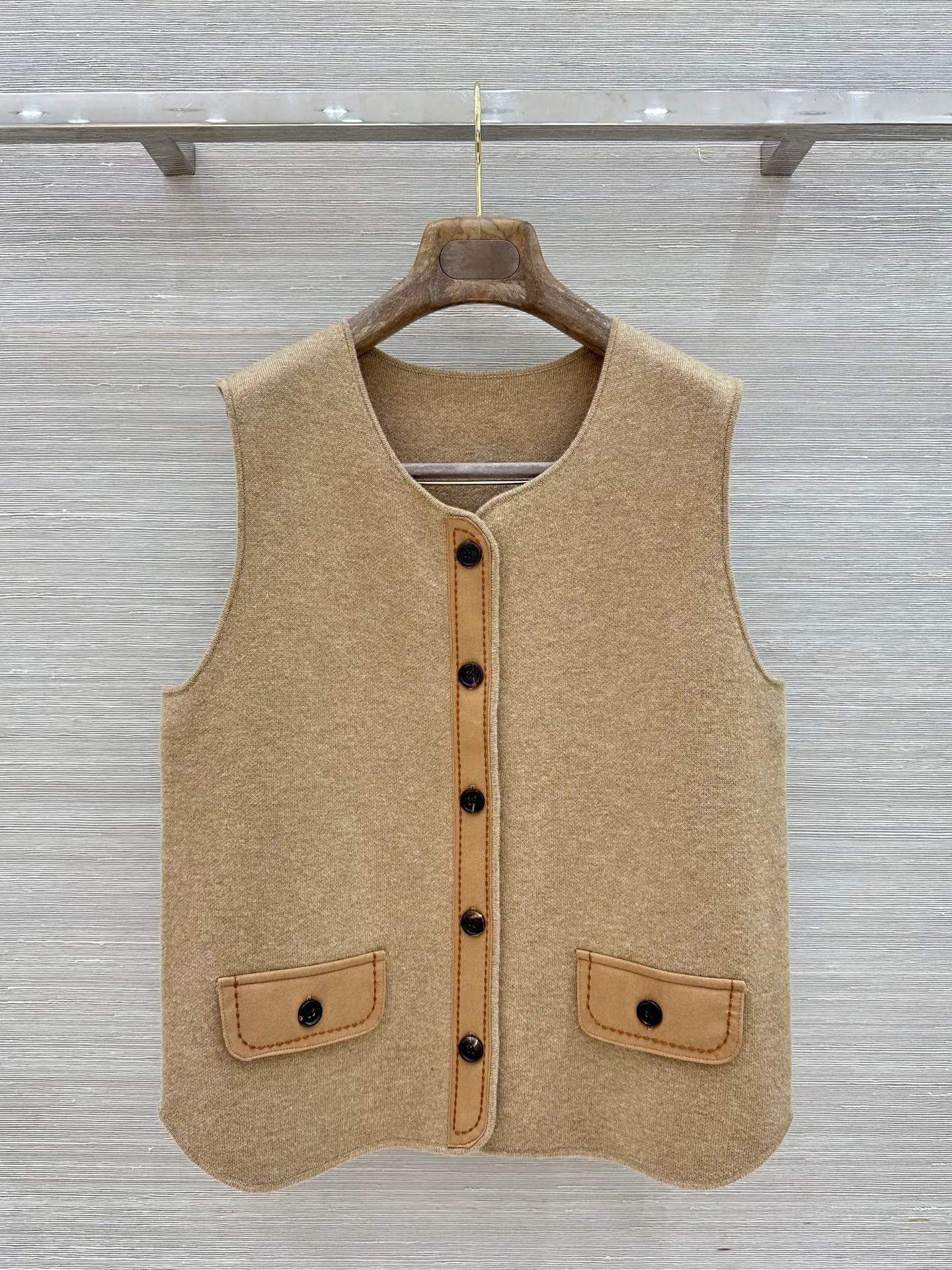 Жилеты Женские Loro Piana 18250124