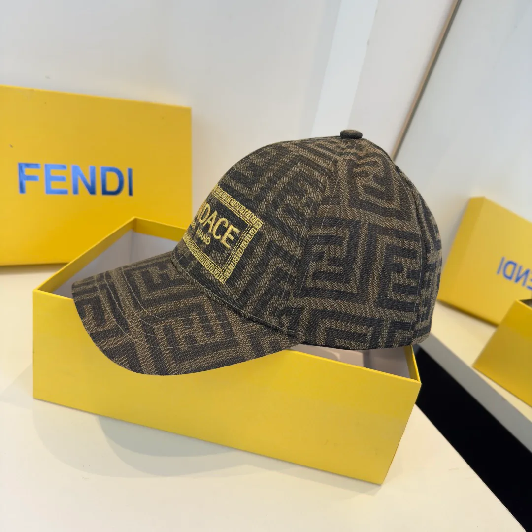 Головные Уборы Fendi 11416629