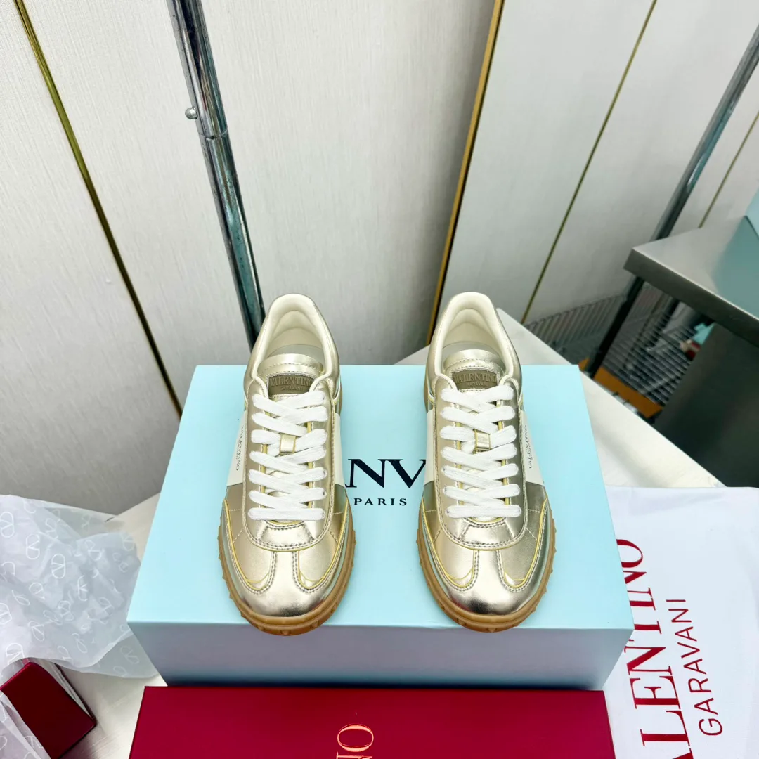 Кроссовки Женские Valentino 17955030