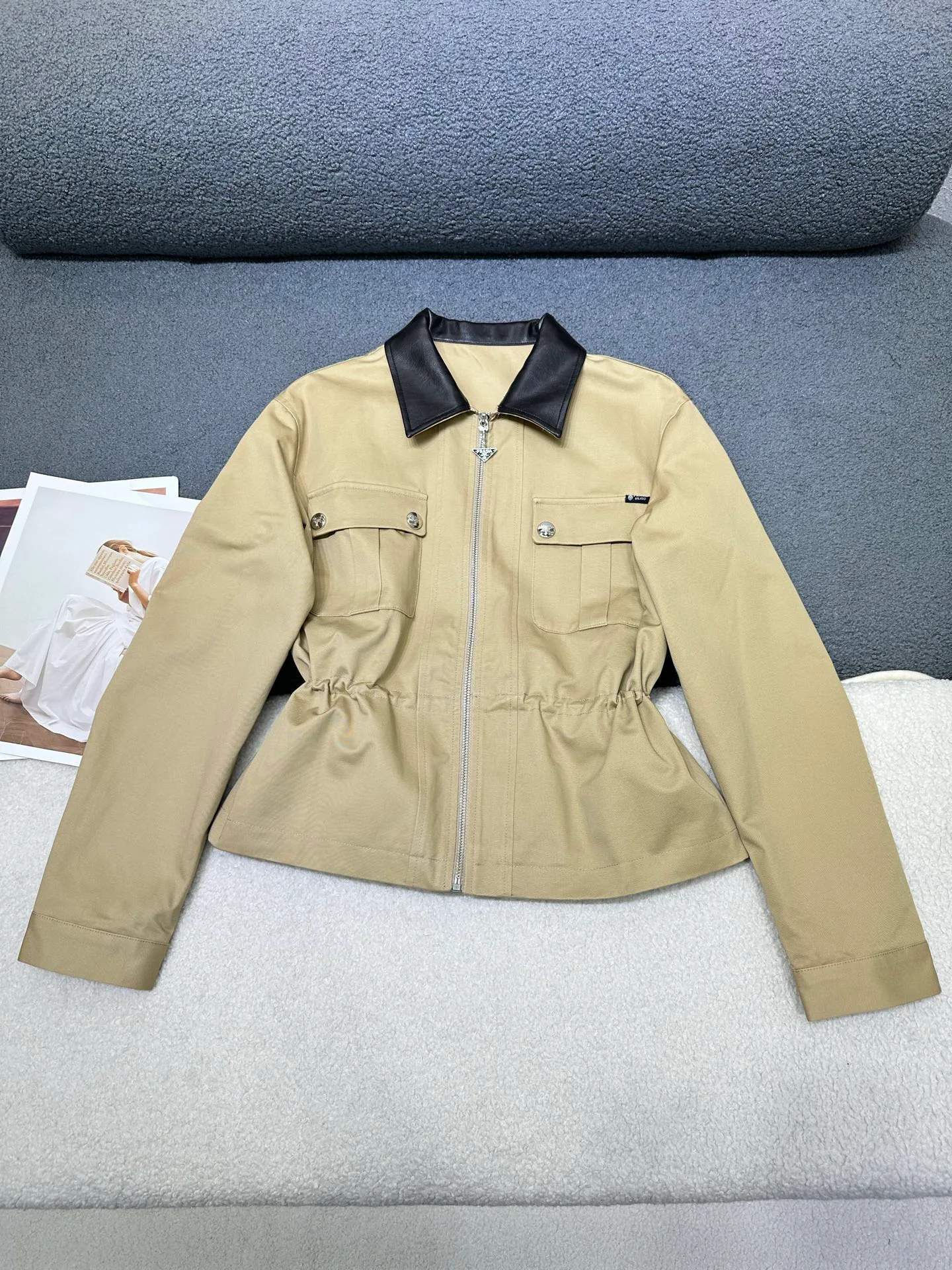 Куртки И Пуховики Женские Prada 18331680