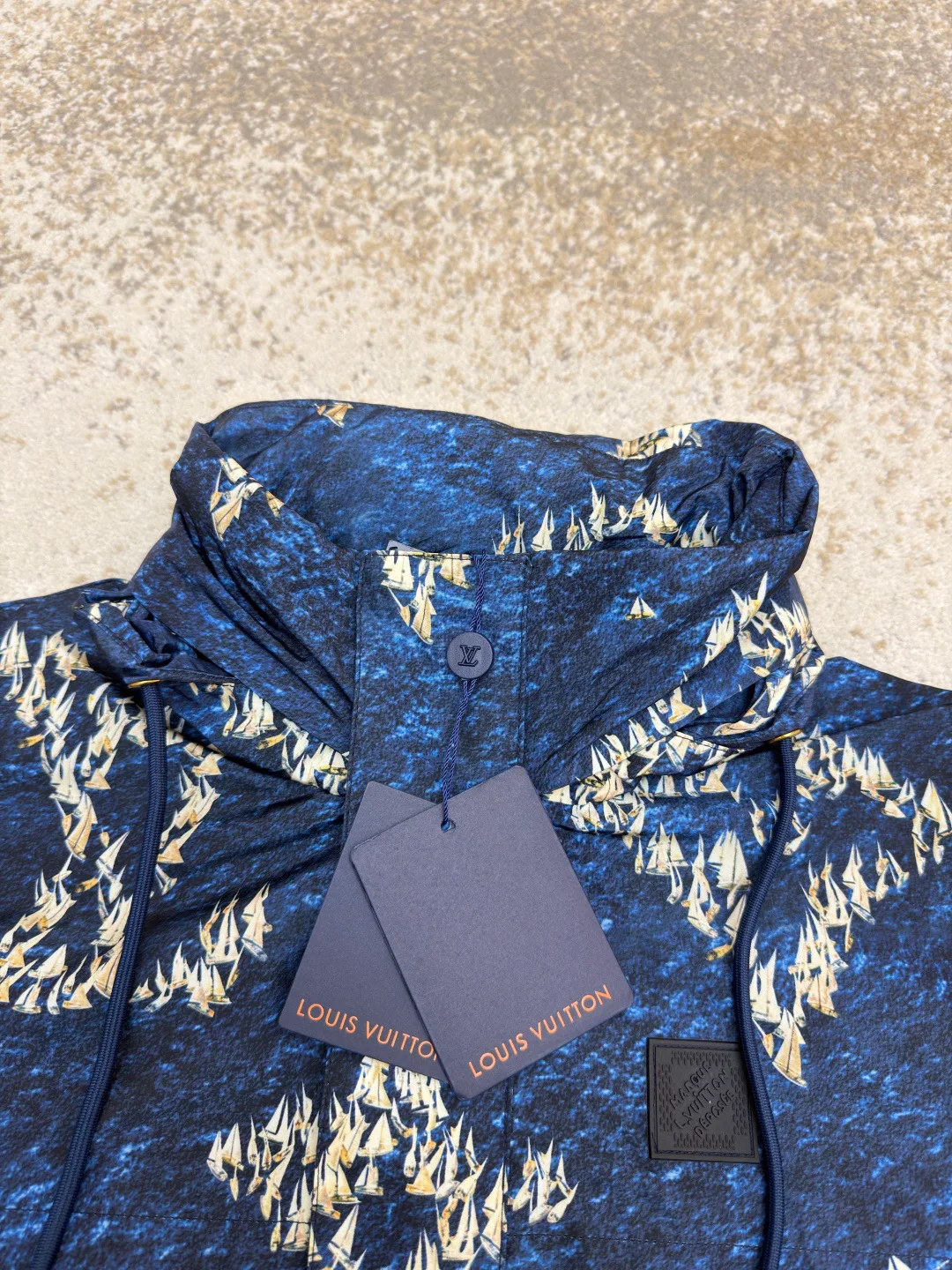 Куртки И Пуховики Мужские Louis Vuitton 10895701