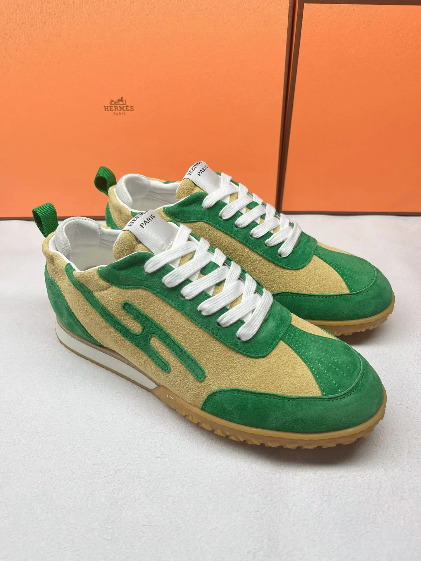 Кроссовки Женские Hermes 11765374